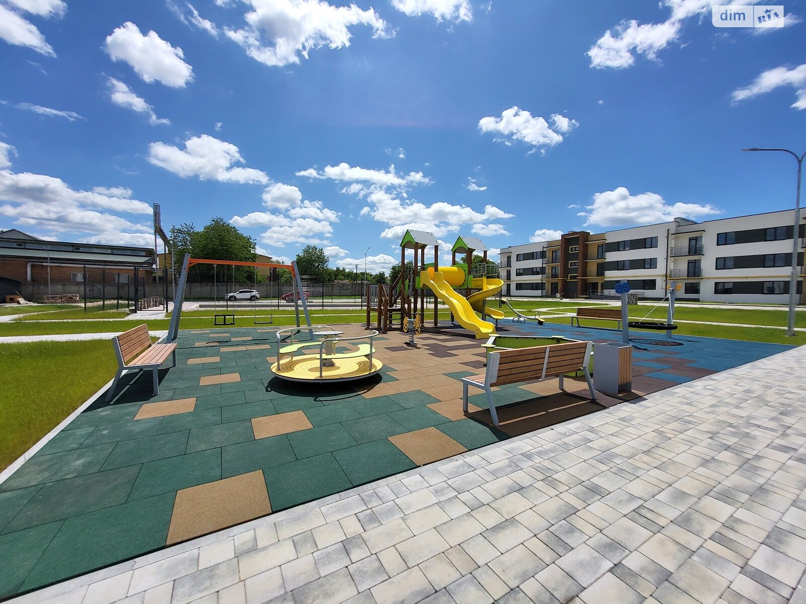 1 КІМ. КВАРТИРА, ПЛОЩА - 46 м², ЦІНА - 46 000 $
, 4-й пров. Леоніда Каденюка(Комарова)