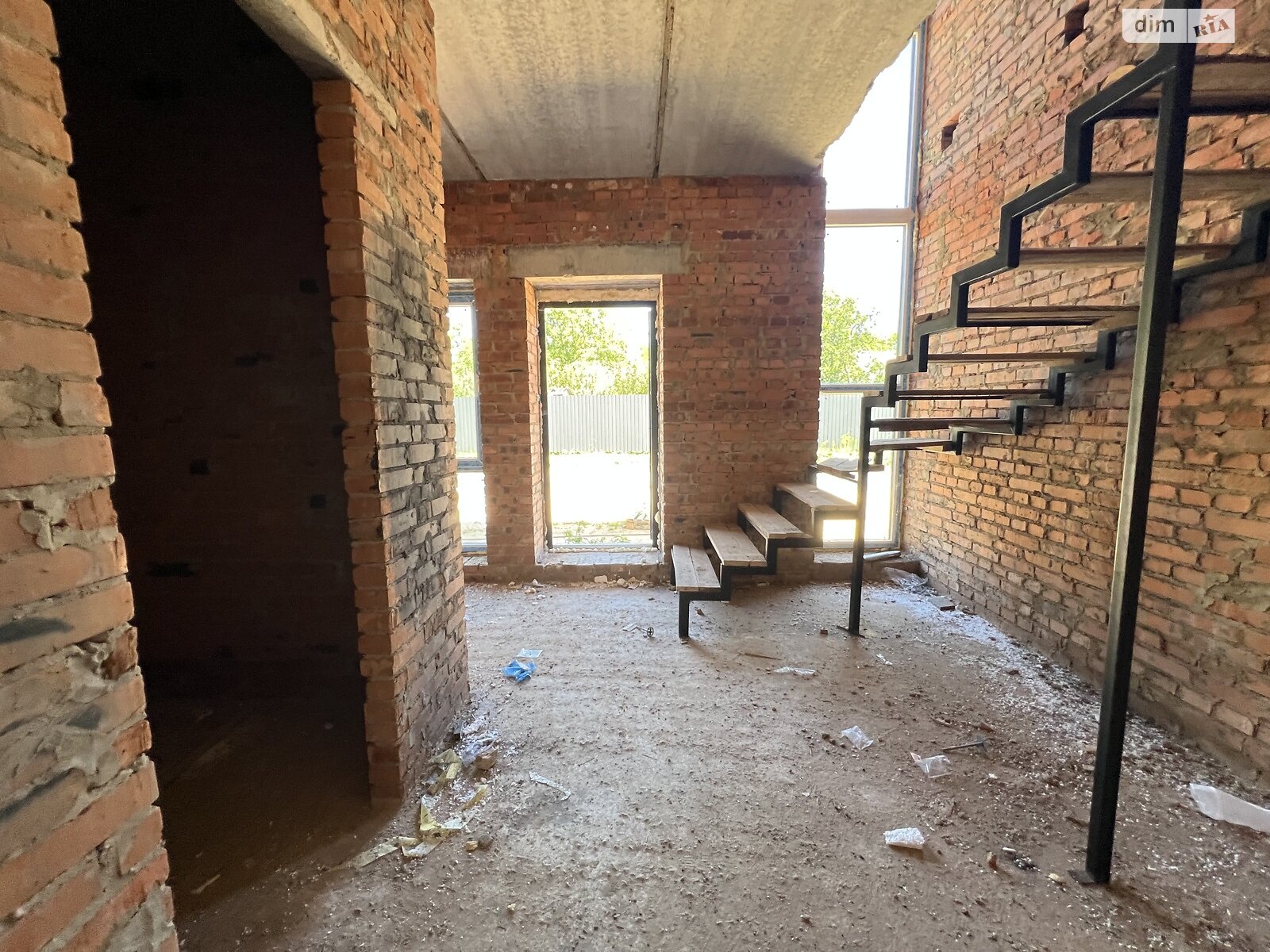 Обʼєкт нерухомості: 2 КІМ. ТАУНХАУС, ПЛОЩА - 90 м², ЦІНА - 55 990 $
, вул. Садова — HUBTRUST, Вінниця