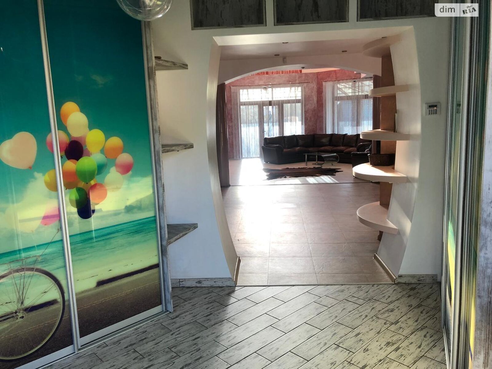 Обʼєкт нерухомості: 5 КІМ. БУДИНОК, ПЛОЩА - 350 м², ЦІНА - 2 000 $
, вул. Молодіжна — HUBTRUST, Вінниця