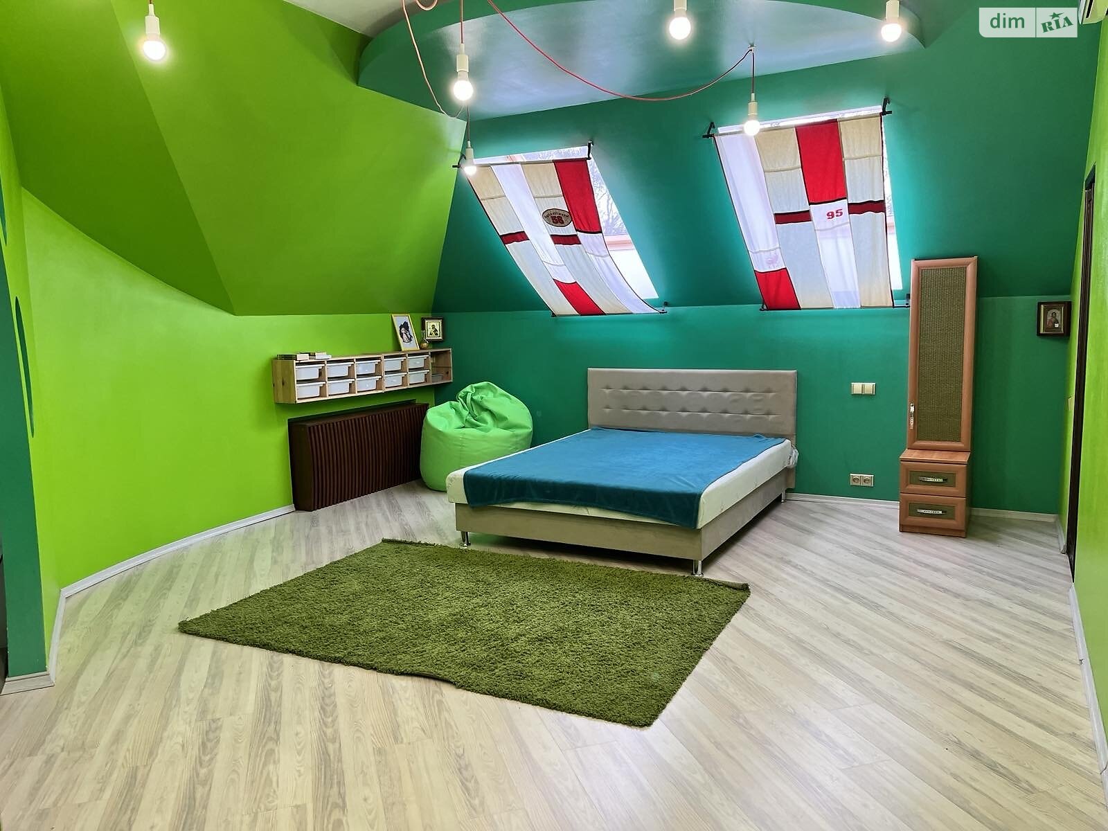 Обʼєкт нерухомості: 5 КІМ. БУДИНОК, ПЛОЩА - 350 м², ЦІНА - 2 000 $
, вул. Молодіжна — HUBTRUST, Вінниця