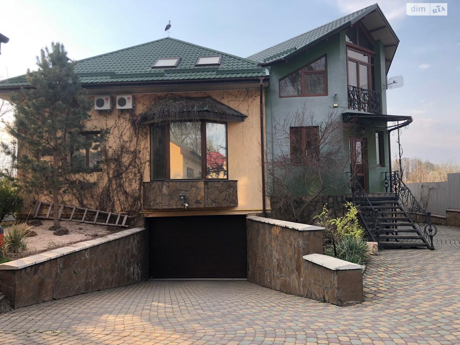 Обʼєкт нерухомості: 5 КІМ. БУДИНОК, ПЛОЩА - 350 м², ЦІНА - 2 000 $
, вул. Молодіжна — HUBTRUST, Вінниця