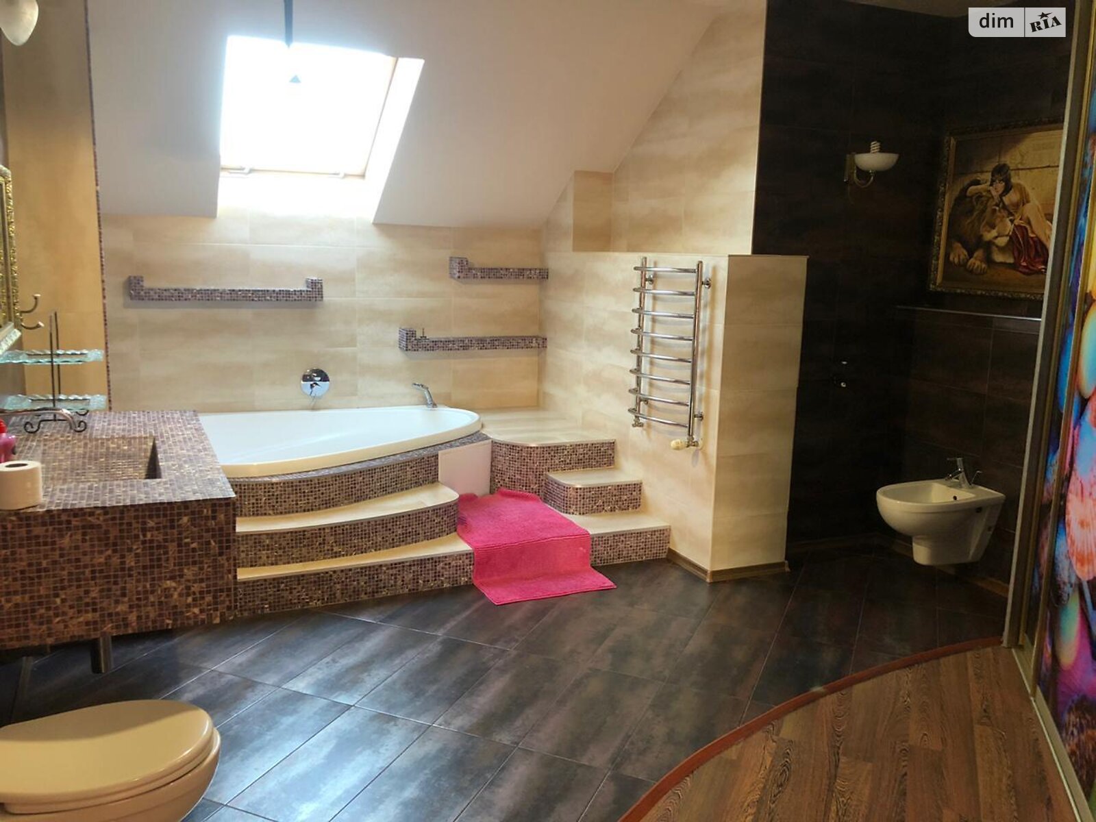 Обʼєкт нерухомості: 5 КІМ. БУДИНОК, ПЛОЩА - 350 м², ЦІНА - 2 000 $
, вул. Молодіжна — HUBTRUST, Вінниця