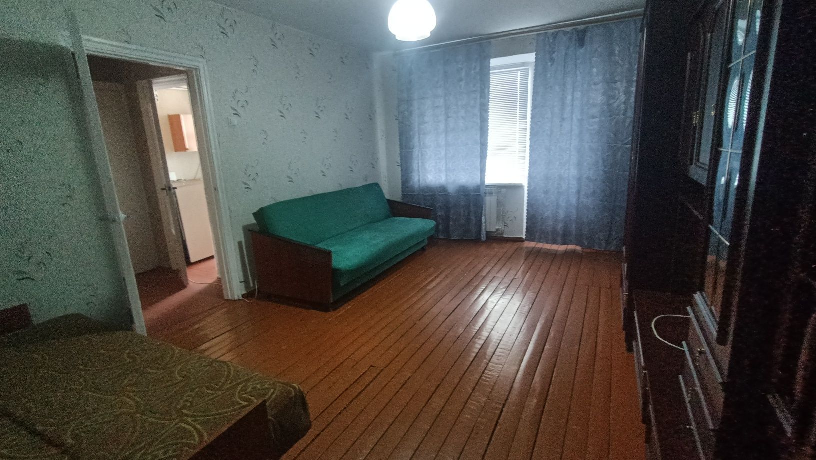 1 КІМ. КВАРТИРА, ПЛОЩА - 35 м², ЦІНА - 24 500 $
