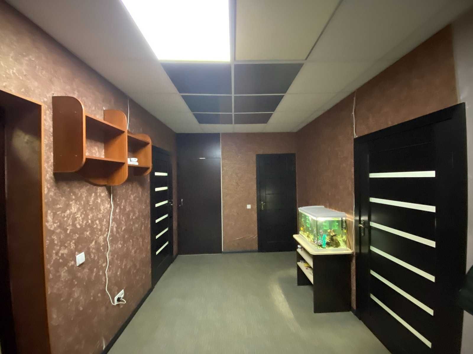 ПЛОЩА - 92 м², ЦІНА - 478 $
