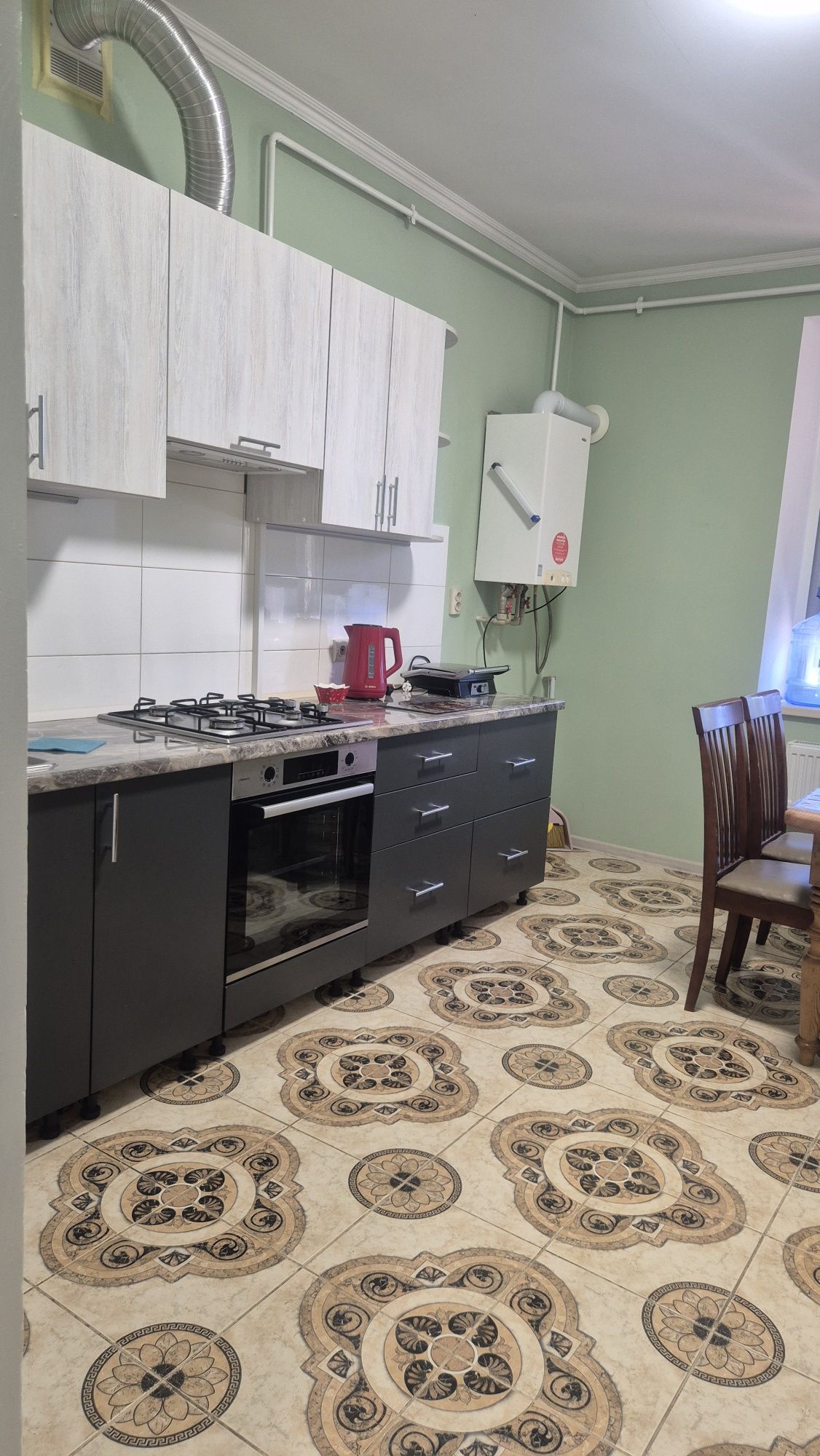 ПЛОЩА - 49 м², ЦІНА - 299 $
