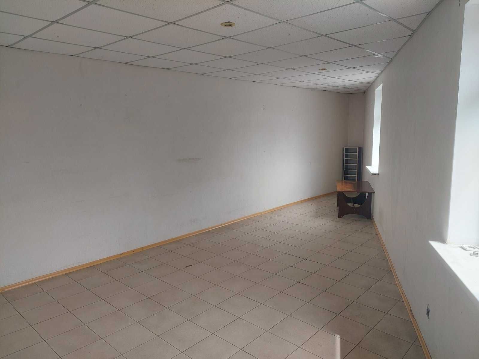 ПЛОЩА - 80 м², ЦІНА - 229 $
