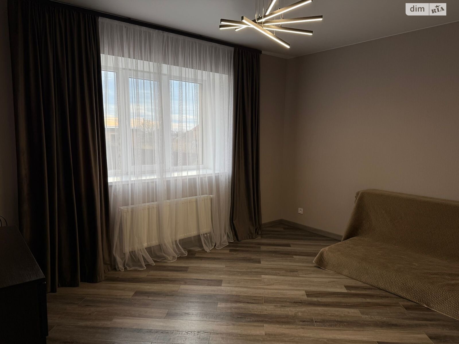 Обʼєкт нерухомості: 9 КІМ. БУДИНОК, ПЛОЩА - 350 м², ЦІНА - 450 000 $
, вул. Польова — HUBTRUST, Вінниця