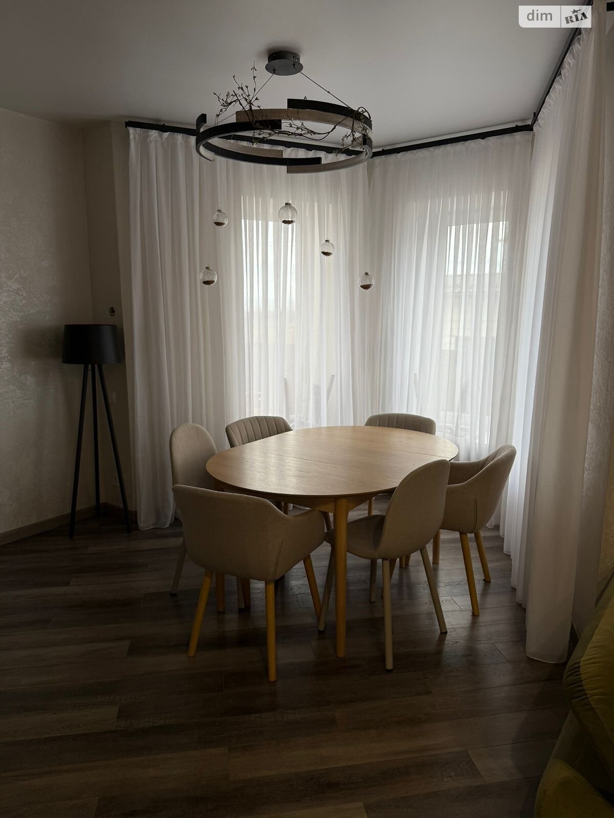 Обʼєкт нерухомості: 9 КІМ. БУДИНОК, ПЛОЩА - 350 м², ЦІНА - 450 000 $
, вул. Польова — HUBTRUST, Вінниця