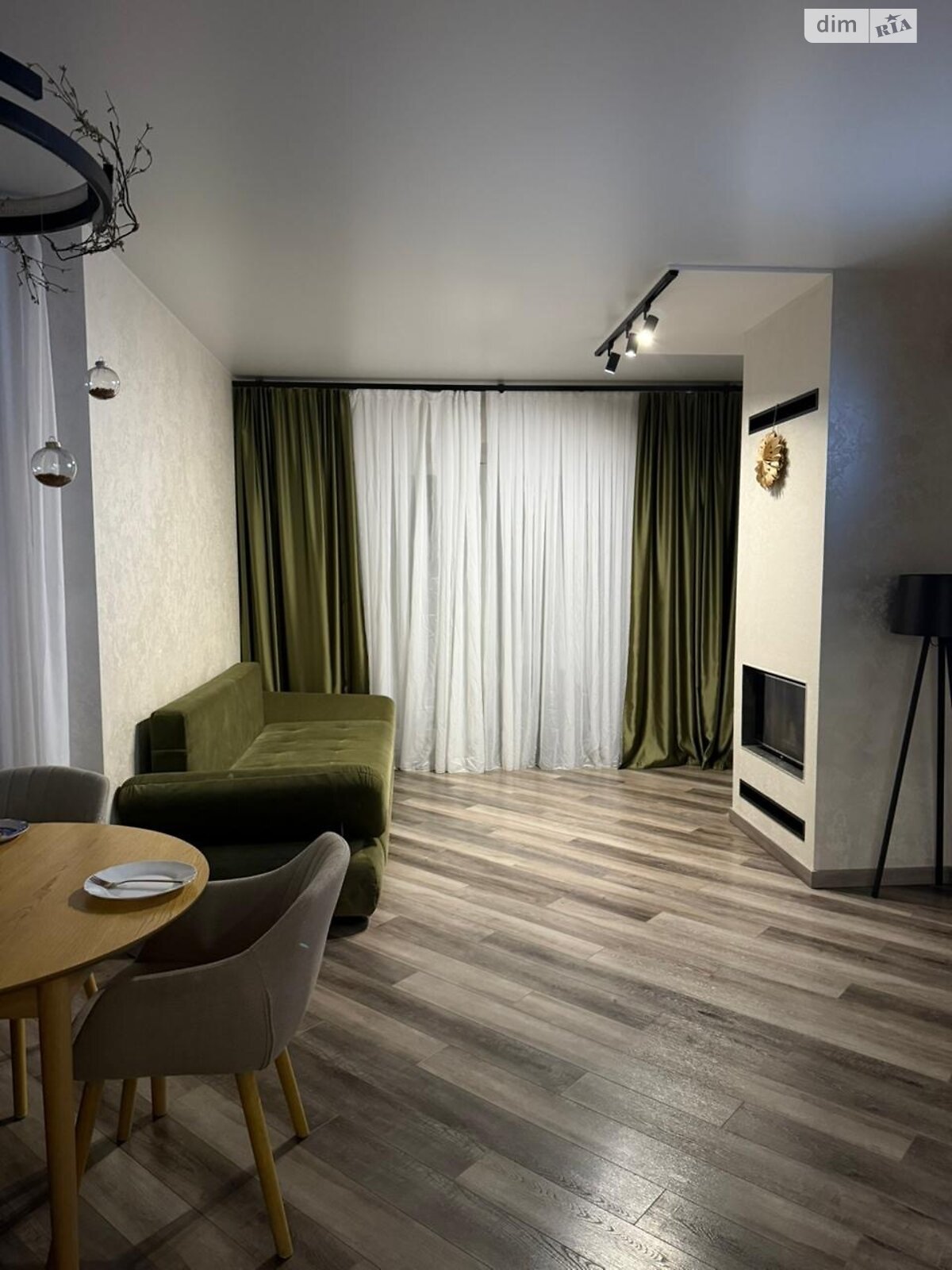 Обʼєкт нерухомості: 9 КІМ. БУДИНОК, ПЛОЩА - 350 м², ЦІНА - 450 000 $
, вул. Польова — HUBTRUST, Вінниця