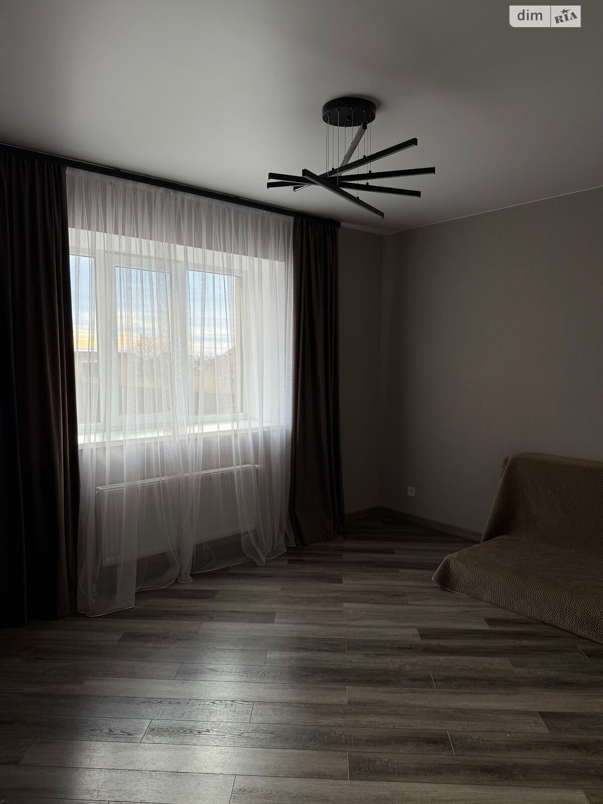 Обʼєкт нерухомості: 9 КІМ. БУДИНОК, ПЛОЩА - 350 м², ЦІНА - 450 000 $
, вул. Польова — HUBTRUST, Вінниця
