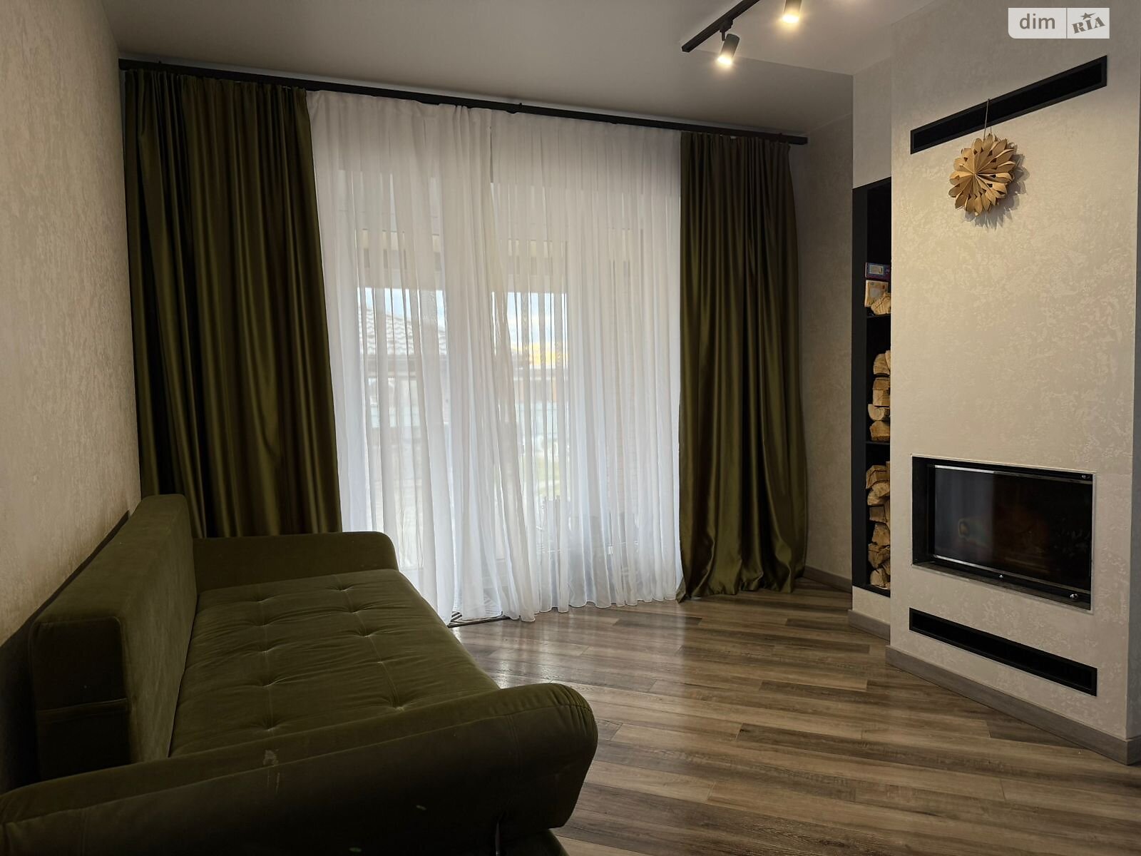 Обʼєкт нерухомості: 9 КІМ. БУДИНОК, ПЛОЩА - 350 м², ЦІНА - 450 000 $
, вул. Польова — HUBTRUST, Вінниця