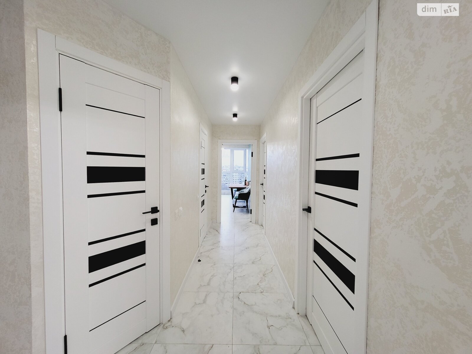 4 КІМ. КВАРТИРА, ПЛОЩА - 77.8 м², ЦІНА - 28 000 $
, вул. Костянтина Василенка