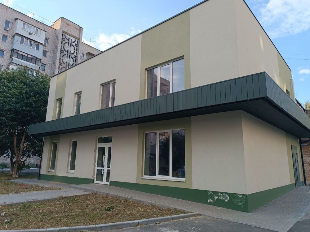 ПЛОЩА - 240 м², ЦІНА - 140 000 $
