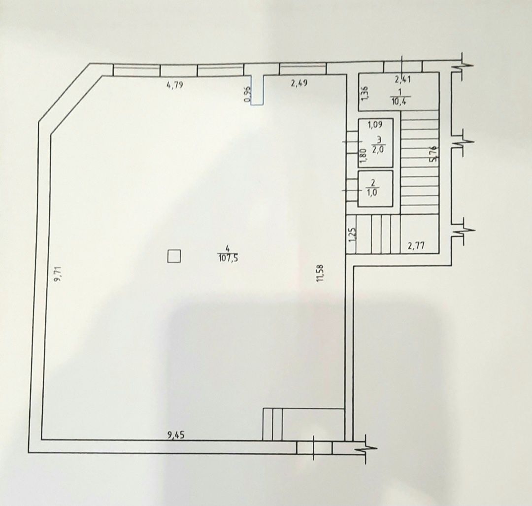 ПЛОЩА - 140 м², ЦІНА - 1 000 $
