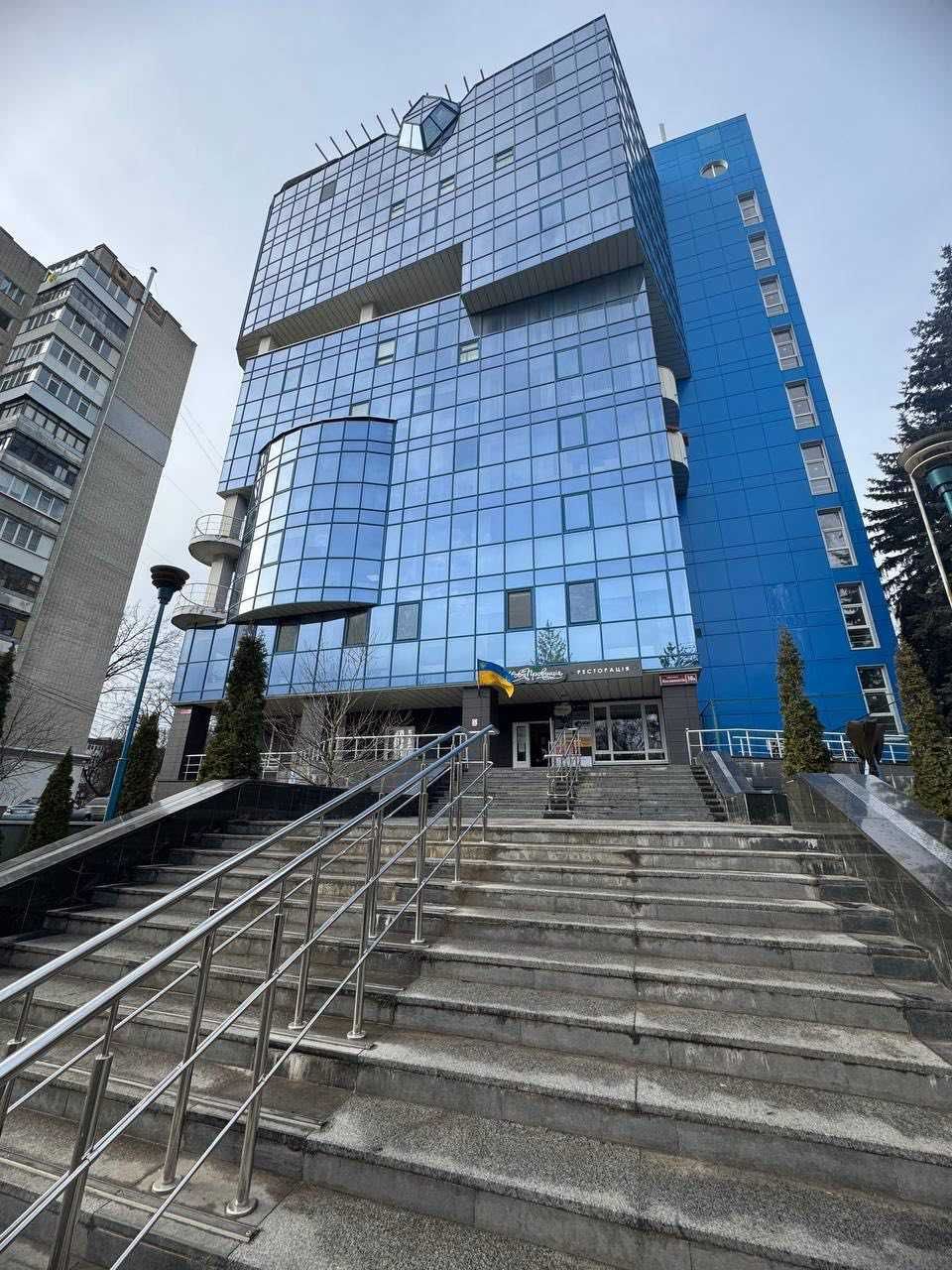 ПЛОЩА - 60 м², ЦІНА - 720 $
