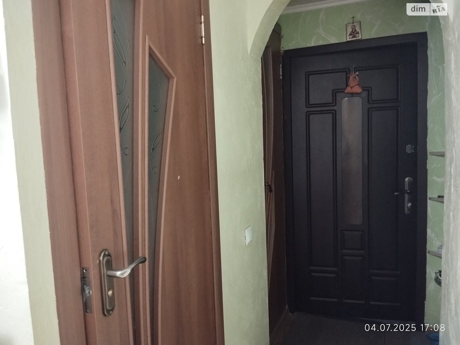 2 КІМ. КВАРТИРА, ПЛОЩА - 42 м², ЦІНА - 35 000 $
, вул. Перемоги