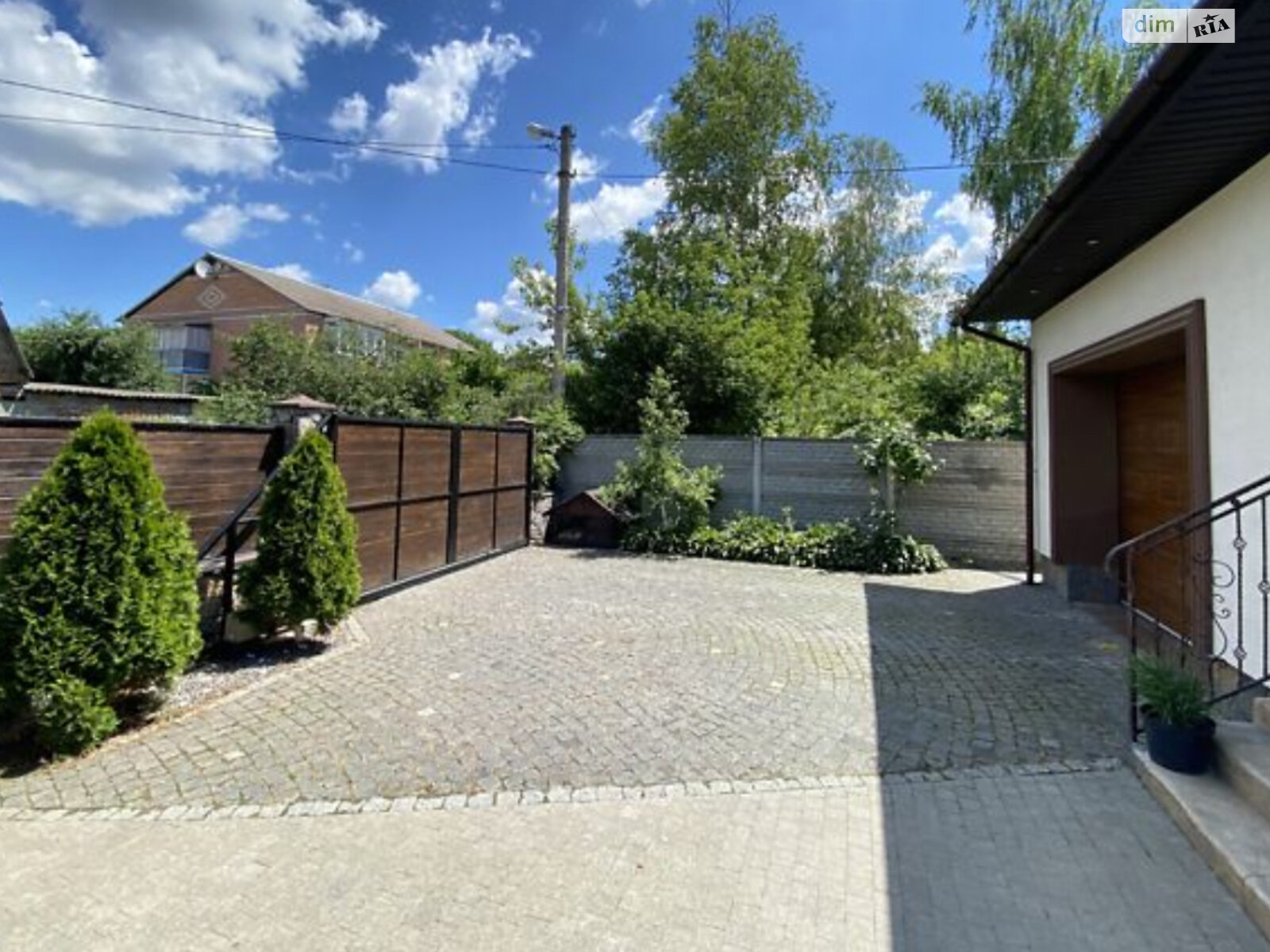 Обʼєкт нерухомості: 7 КІМ. БУДИНОК, ПЛОЩА - 236 м², ЦІНА - 399 000 $
, вул. Синьоводська(Маяковського) — HUBTRUST, Вінниця