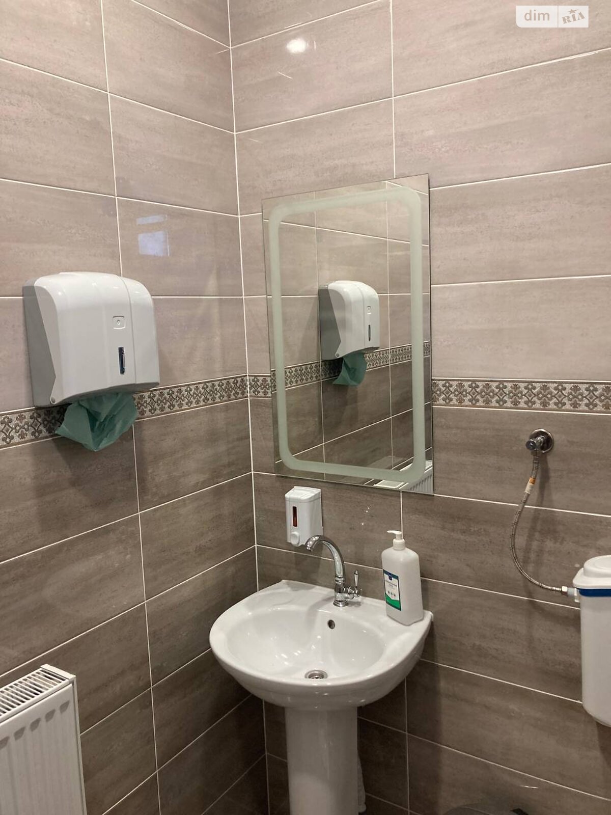 Обʼєкт нерухомості: ПЛОЩА - 230 м², ЦІНА - 322 000 $
, пл. Пам'яті — HUBTRUST, Вінниця