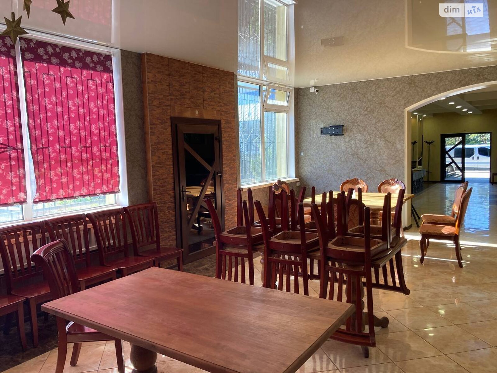 Обʼєкт нерухомості: ПЛОЩА - 230 м², ЦІНА - 322 000 $
, пл. Пам'яті — HUBTRUST, Вінниця