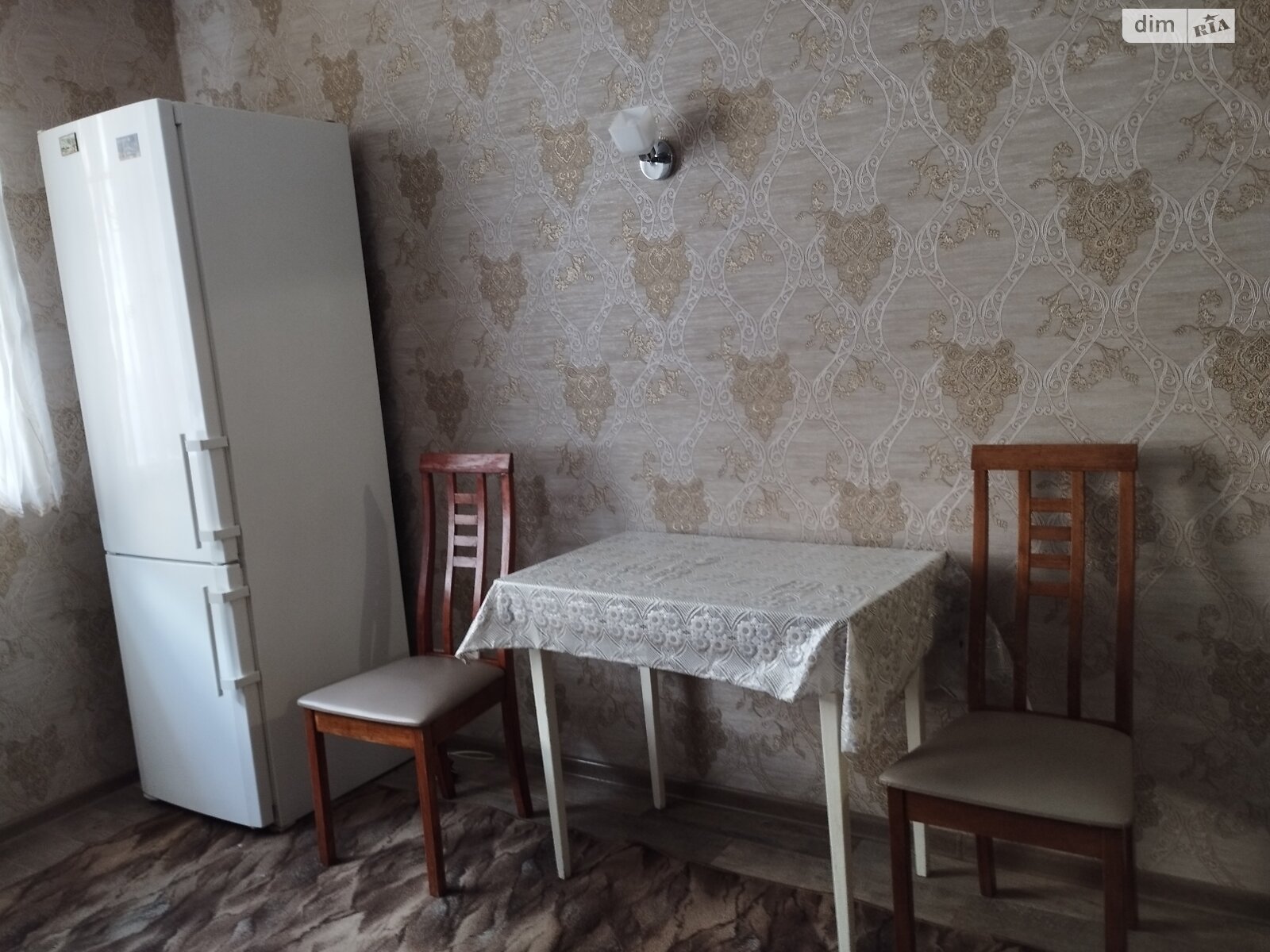 1 КІМ. КВАРТИРА, ПЛОЩА - 41 м², ЦІНА - 9 000 $
, вул. Алеї