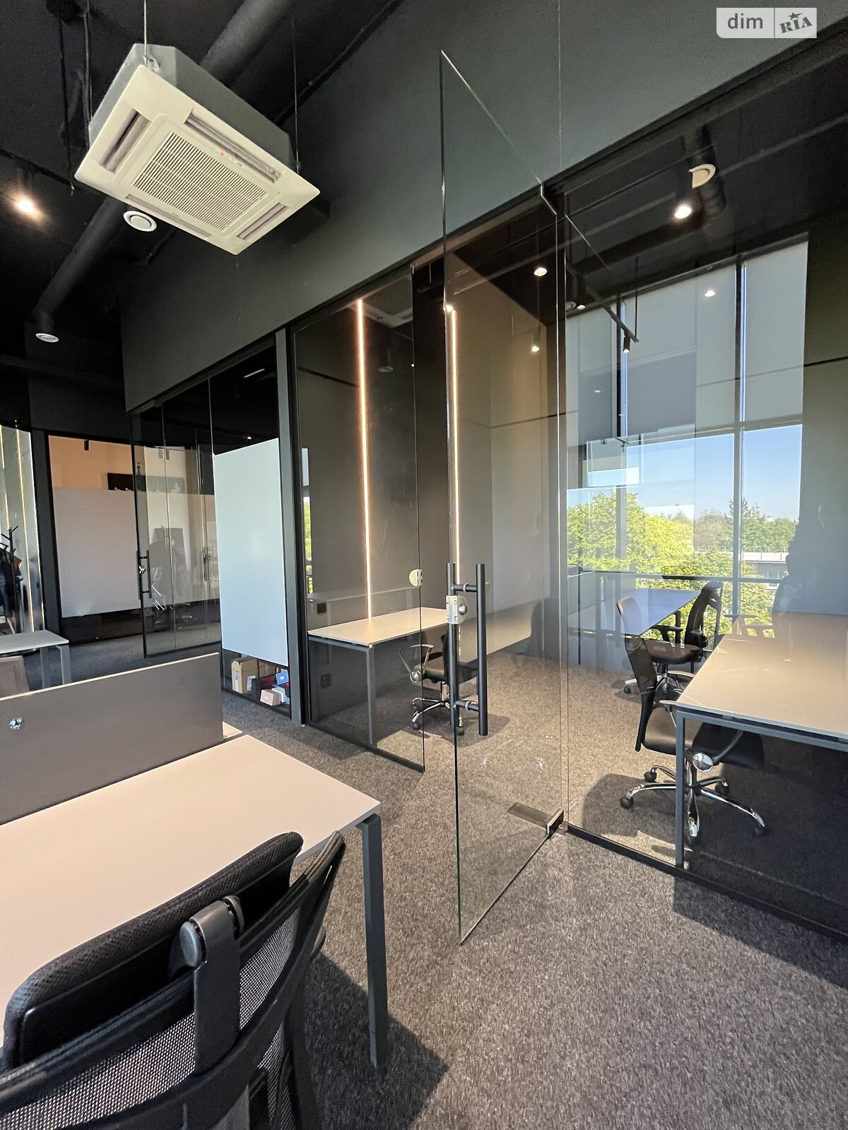 Обʼєкт нерухомості: ПЛОЩА - 250 м², ЦІНА - 450 $
, вул. 600-річчя — HUBTRUST, Вінниця