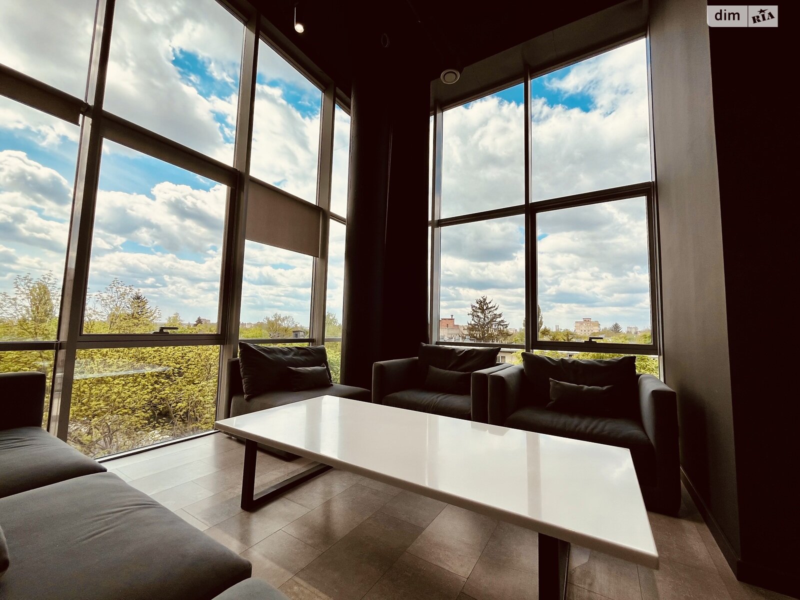 Обʼєкт нерухомості: ПЛОЩА - 250 м², ЦІНА - 450 $
, вул. 600-річчя — HUBTRUST, Вінниця