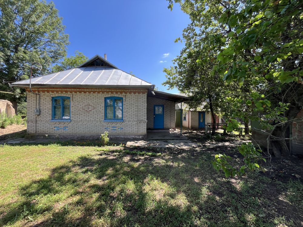 8 КІМ. БУДИНОК, ПЛОЩА - 100 м², ЦІНА - 10 000 $

