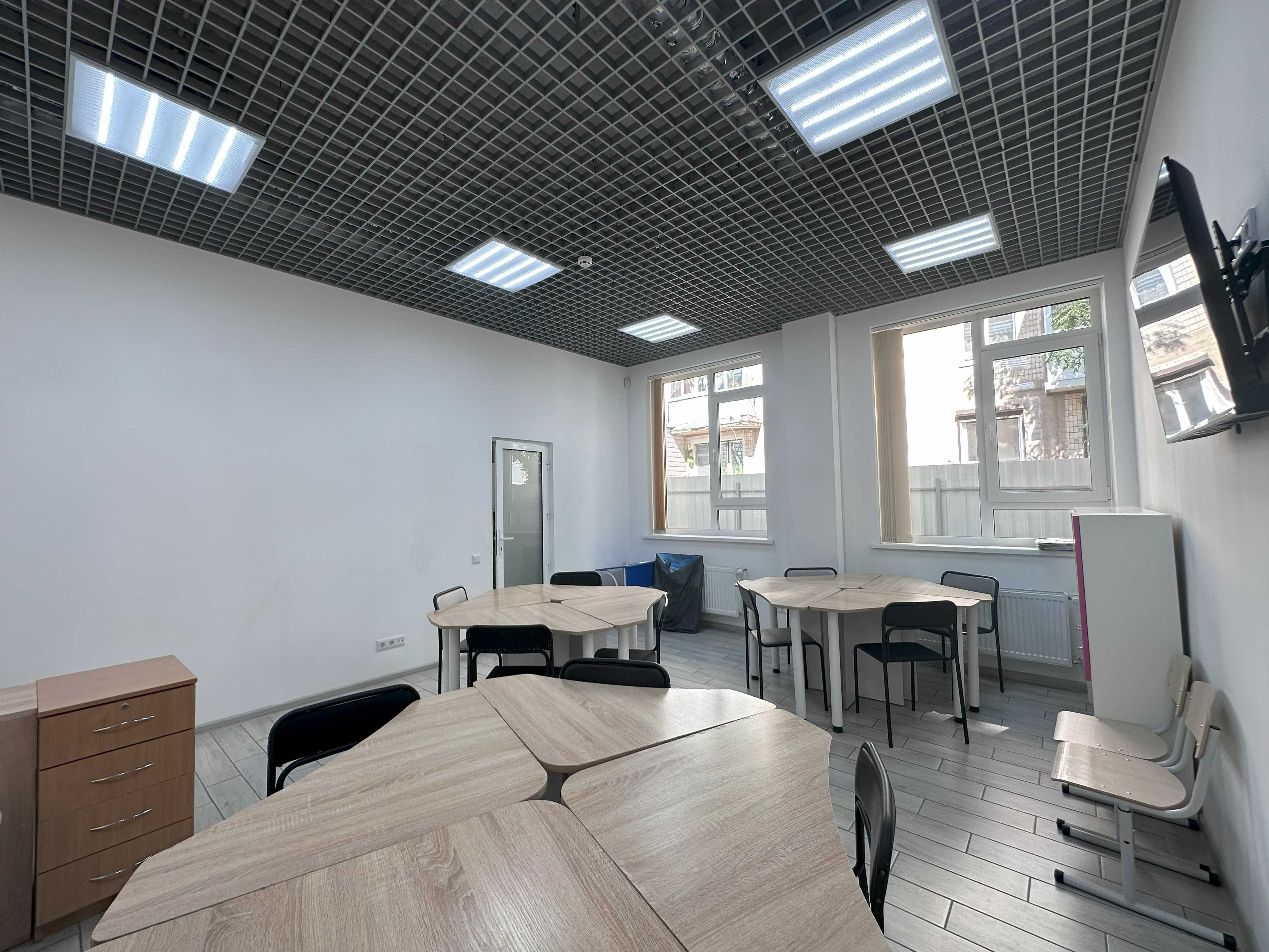 Обʼєкт нерухомості: ПЛОЩА - 305.7 м², ЦІНА - 4 600 $
 — HUBTRUST, Вінниця