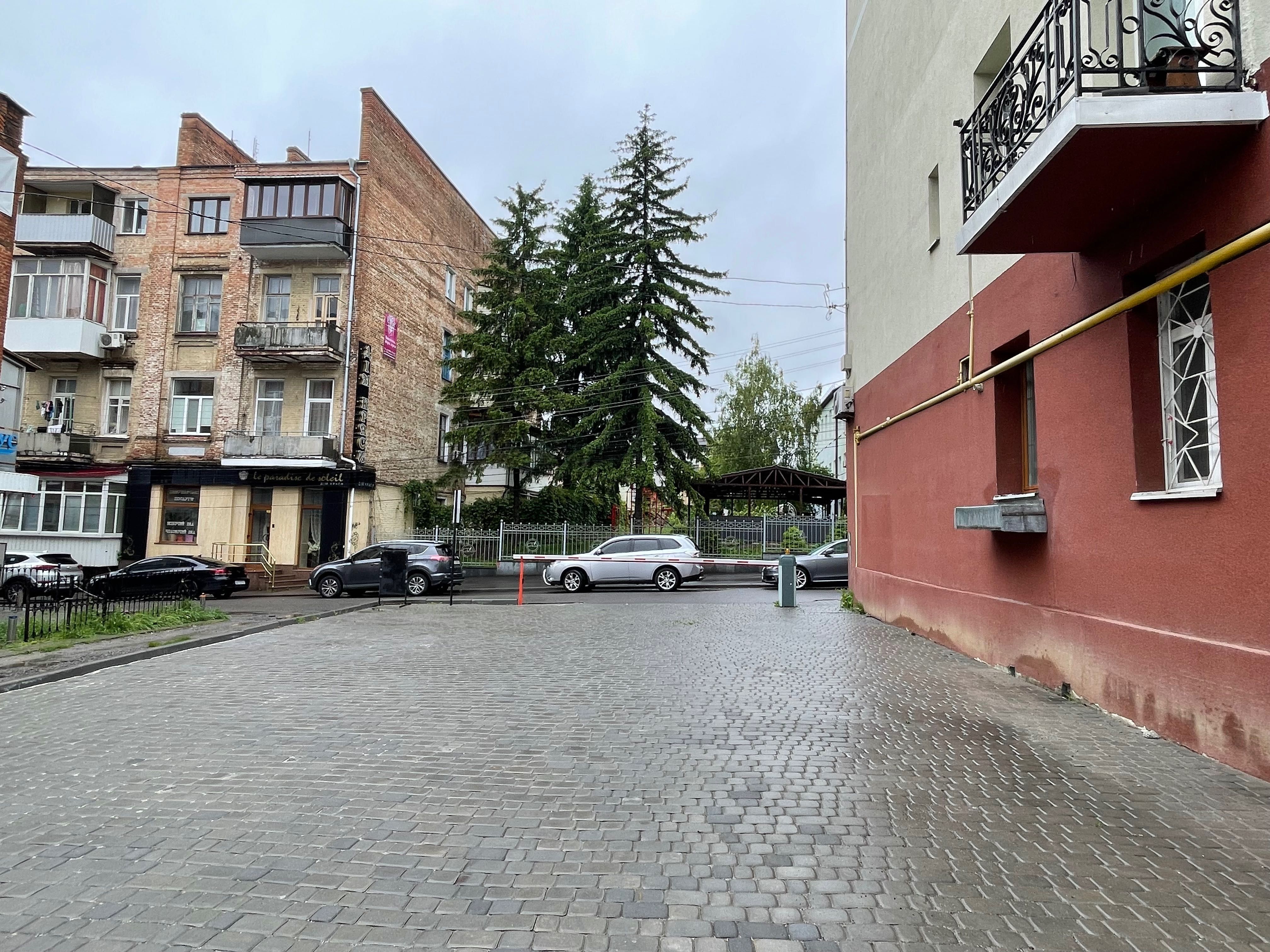 Обʼєкт нерухомості: ПЛОЩА - 250 м², ЦІНА - 2 398 $
 — HUBTRUST, Вінниця