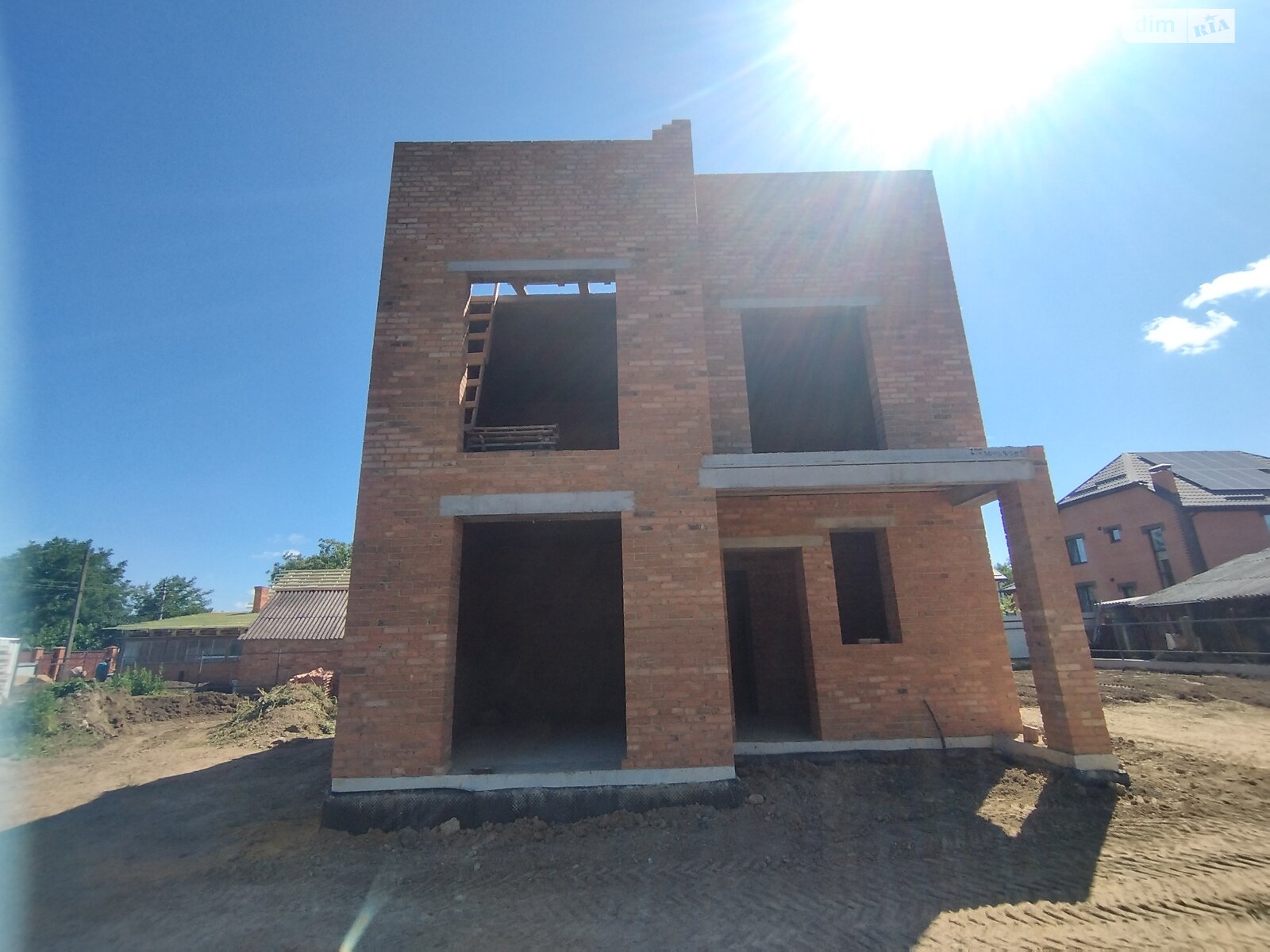 4 КІМ. БУДИНОК, ПЛОЩА - 142.3 м², ЦІНА - 105 000 $
