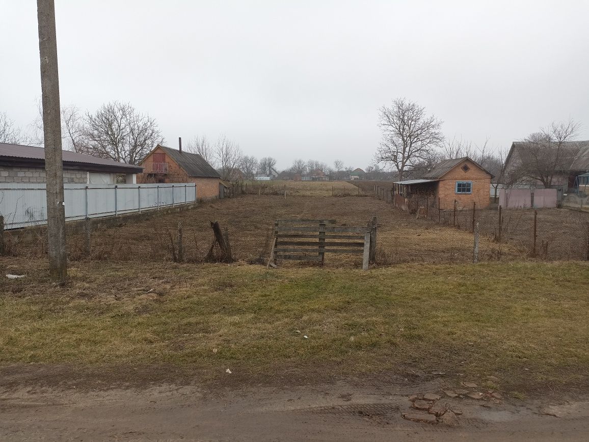 ПЛОЩА - 15 CОТ., ЦІНА - 8 500 $
