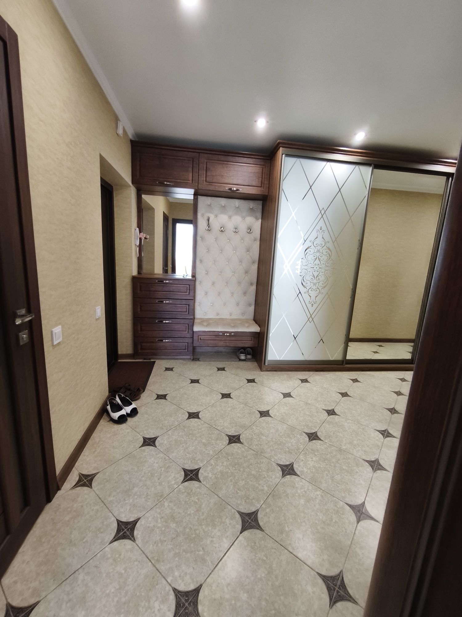 Обʼєкт нерухомості: 2 КІМ. КВАРТИРА, ПЛОЩА - 70 м², ЦІНА - 527 $
 — HUBTRUST, Вінниця