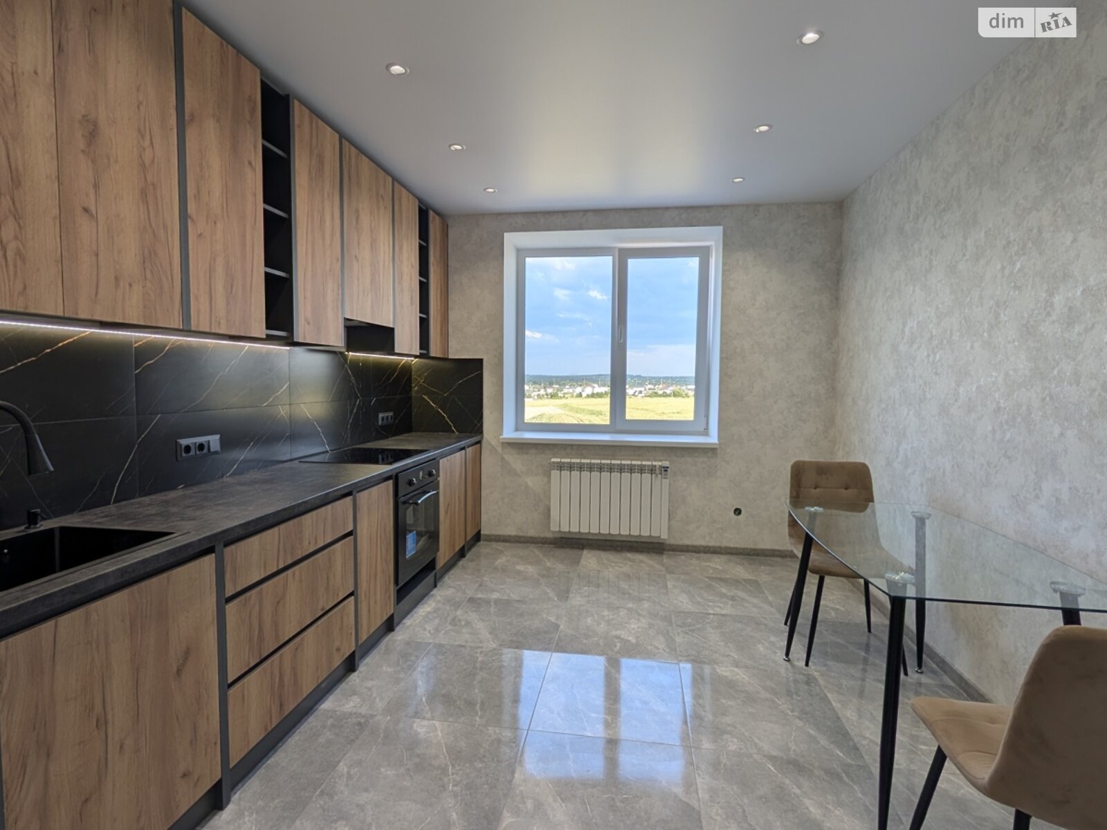 2 КІМ. КВАРТИРА, ПЛОЩА - 73 м², ЦІНА - 91 500 $
, вул. Тимофіївська