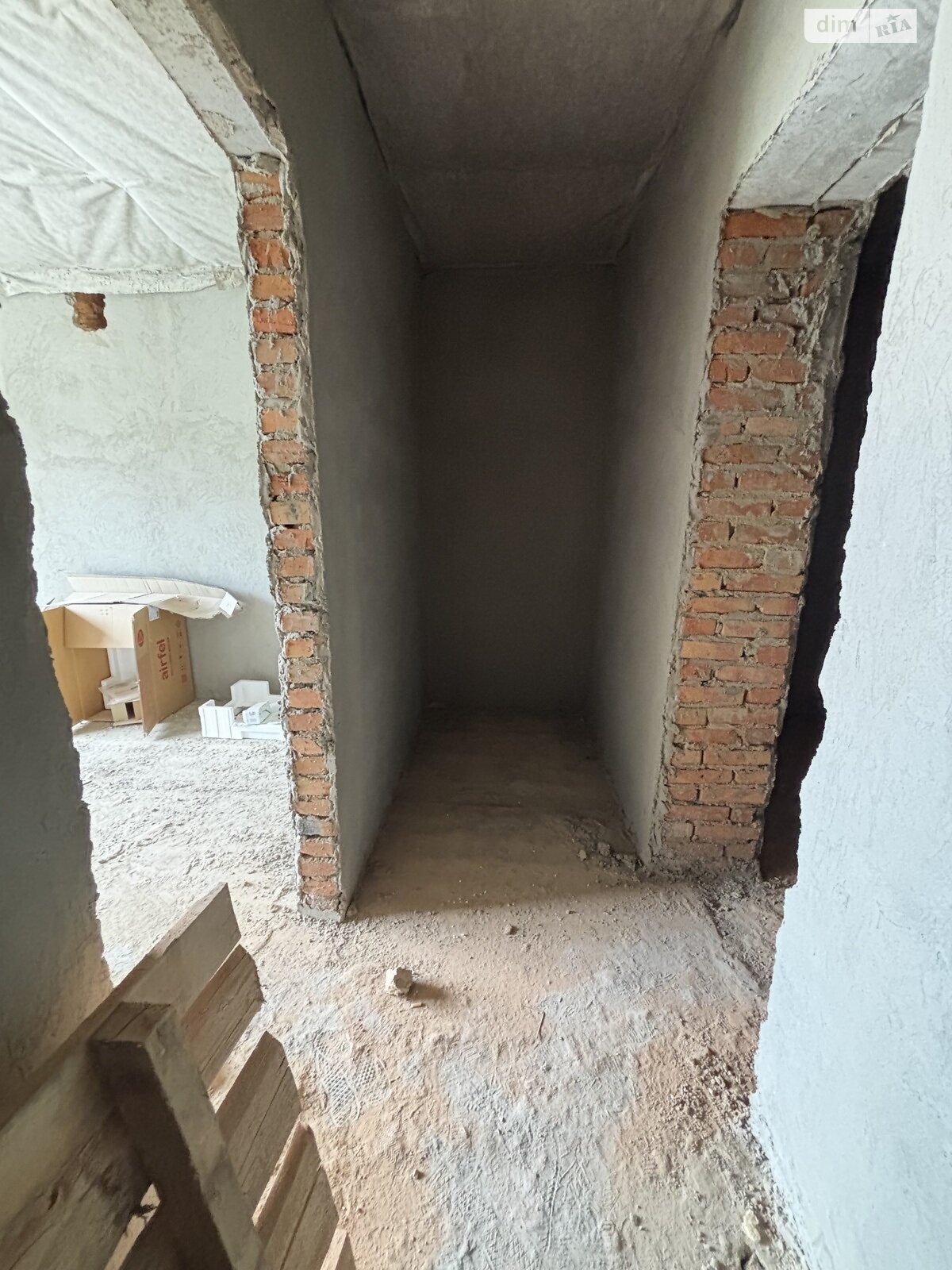Обʼєкт нерухомості: 1 КІМ. КВАРТИРА, ПЛОЩА - 40.3 м², ЦІНА - 38 000 $
, вул. Джерельна — HUBTRUST, Вінниця