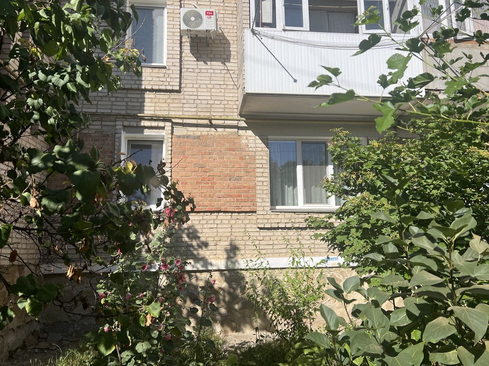 1 КІМ. КВАРТИРА, ПЛОЩА - 33.3 м², ЦІНА - 30 000 $
