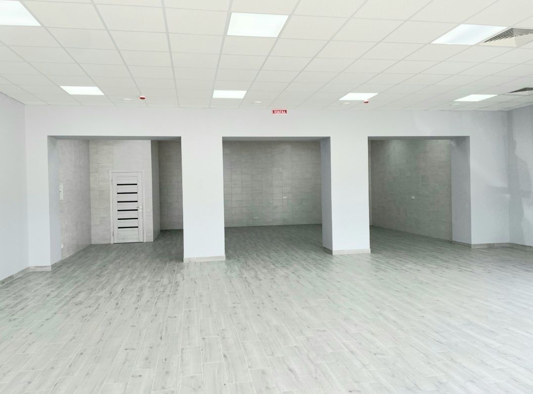 ПЛОЩА - 140 м², ЦІНА - 1 039 $
