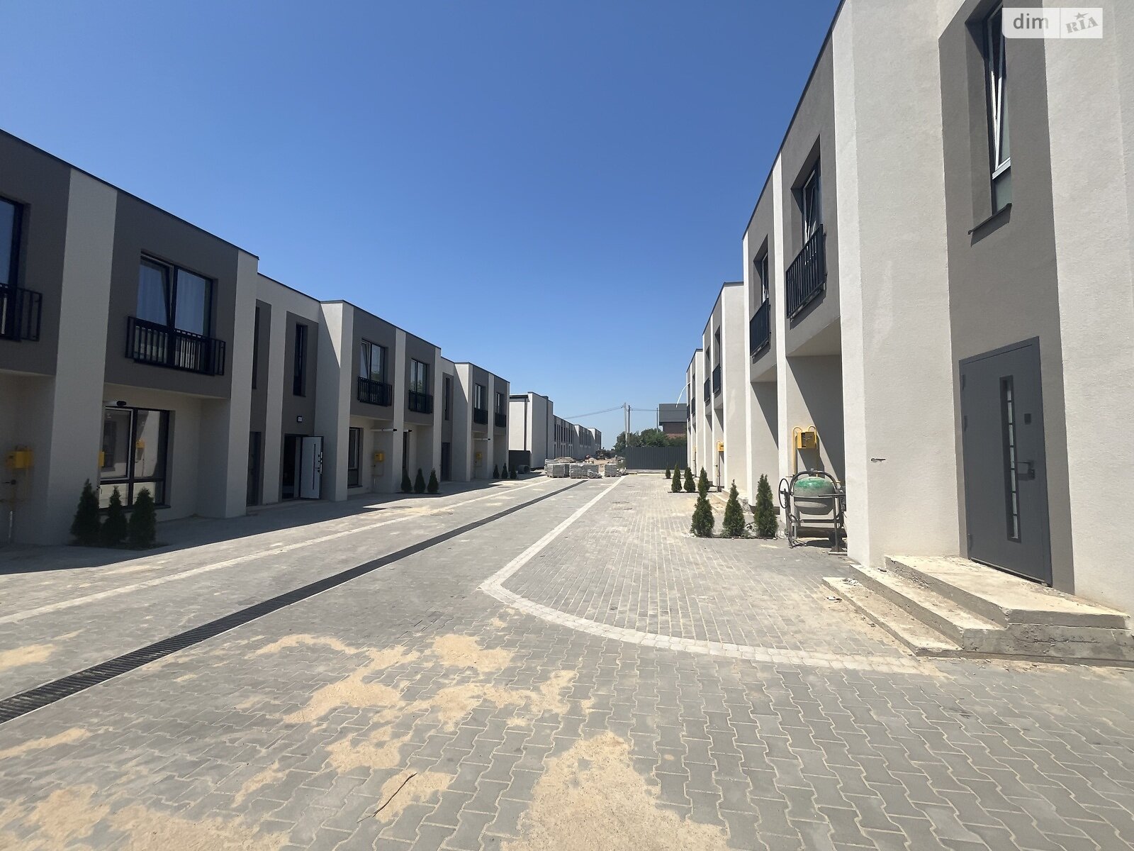 Обʼєкт нерухомості: 3 КІМ. ТАУНХАУС, ПЛОЩА - 130 м², ЦІНА - 73 000 $
, вул. Мирна — HUBTRUST, Вінниця