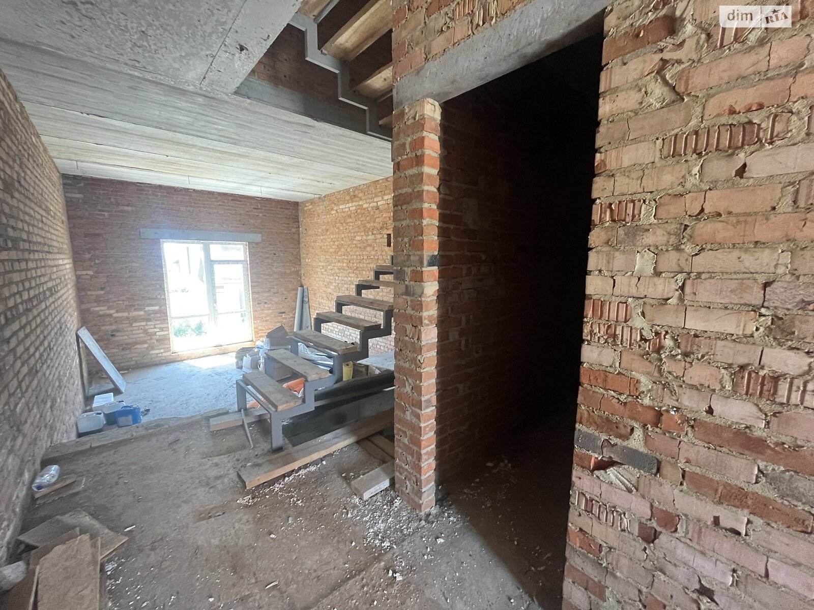 Обʼєкт нерухомості: 3 КІМ. ТАУНХАУС, ПЛОЩА - 130 м², ЦІНА - 73 000 $
, вул. Мирна — HUBTRUST, Вінниця