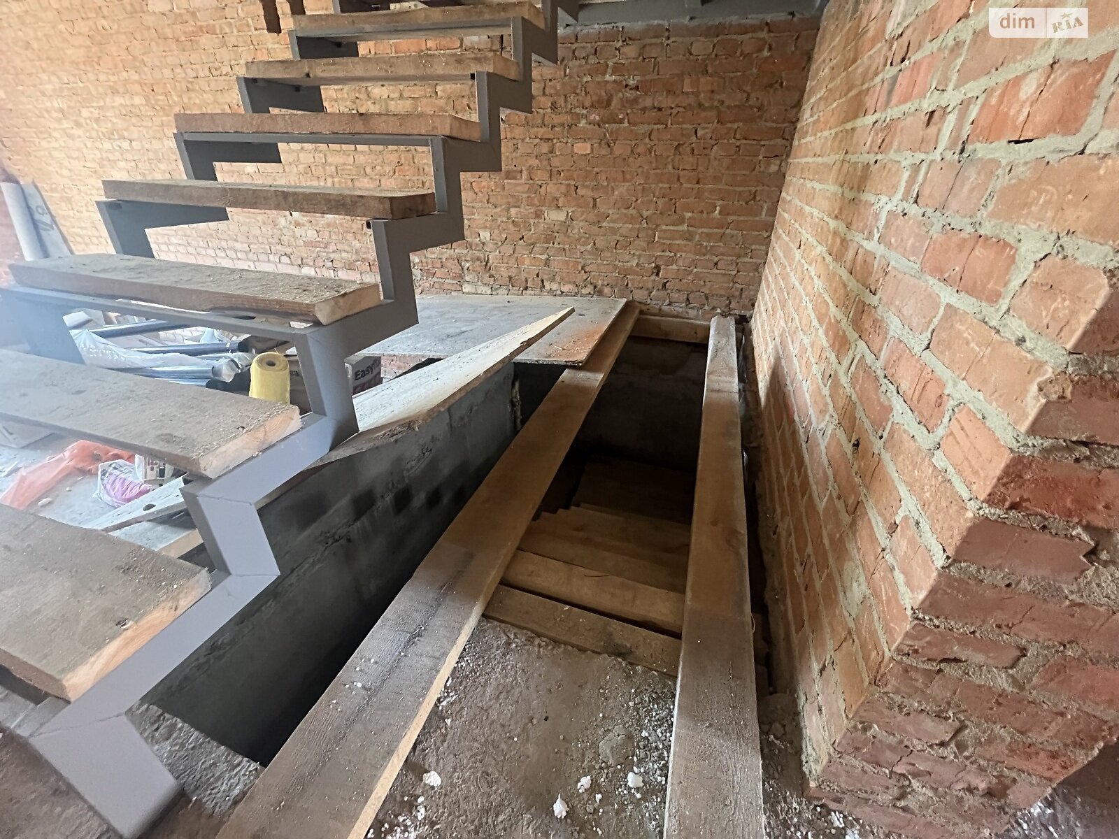 Обʼєкт нерухомості: 3 КІМ. ТАУНХАУС, ПЛОЩА - 130 м², ЦІНА - 73 000 $
, вул. Мирна — HUBTRUST, Вінниця