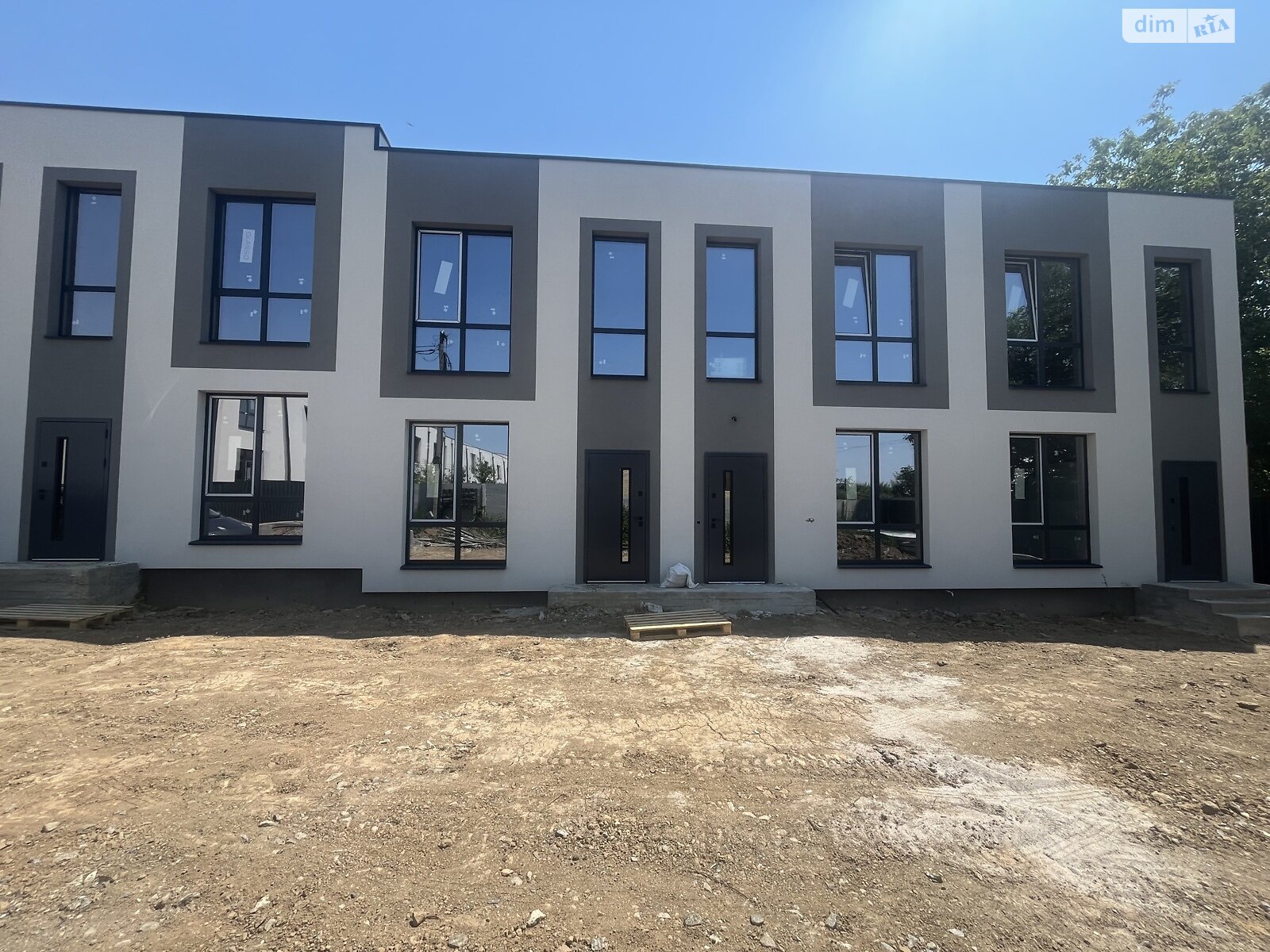 3 КІМ. ТАУНХАУС, ПЛОЩА - 115 м², ЦІНА - 68 000 $
