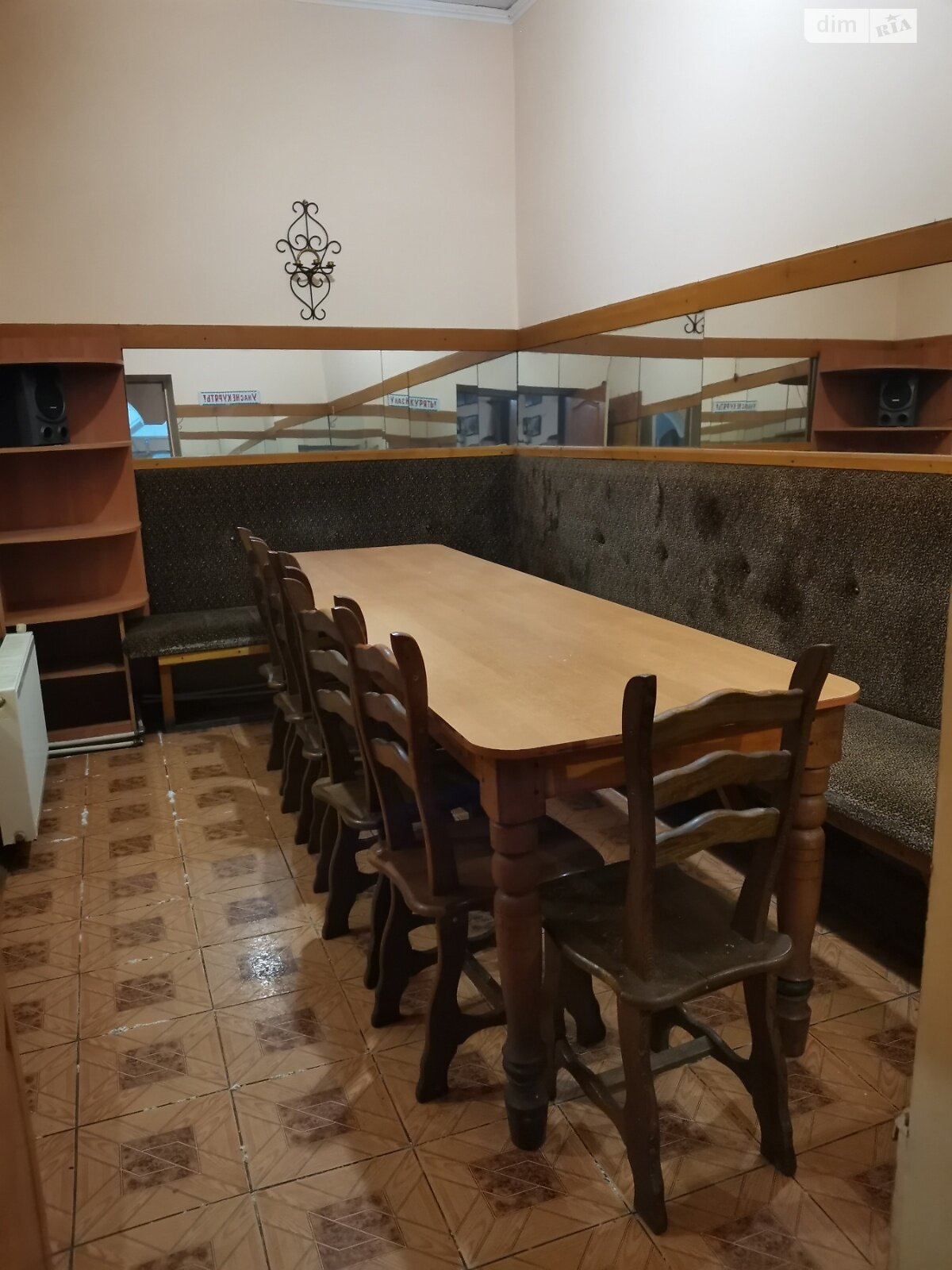 Обʼєкт нерухомості: ПЛОЩА - 220 м², ЦІНА - 60 000 $
, вул. Спартака — HUBTRUST, Вінниця