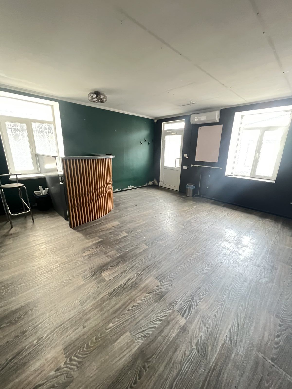 ПЛОЩА - 39 м², ЦІНА - 550 $

