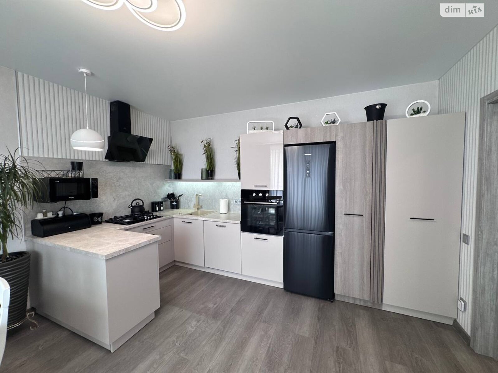 Обʼєкт нерухомості: 3 КІМ. КВАРТИРА, ПЛОЩА - 100 м², ЦІНА - 130 000 $
, пров. Затишний — HUBTRUST, Вінниця