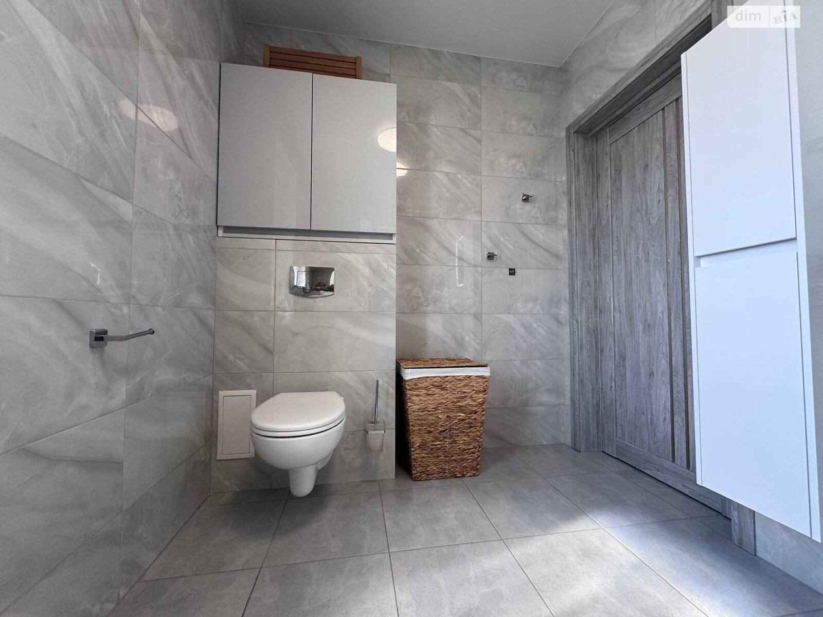 Обʼєкт нерухомості: 3 КІМ. КВАРТИРА, ПЛОЩА - 100 м², ЦІНА - 130 000 $
, пров. Затишний — HUBTRUST, Вінниця
