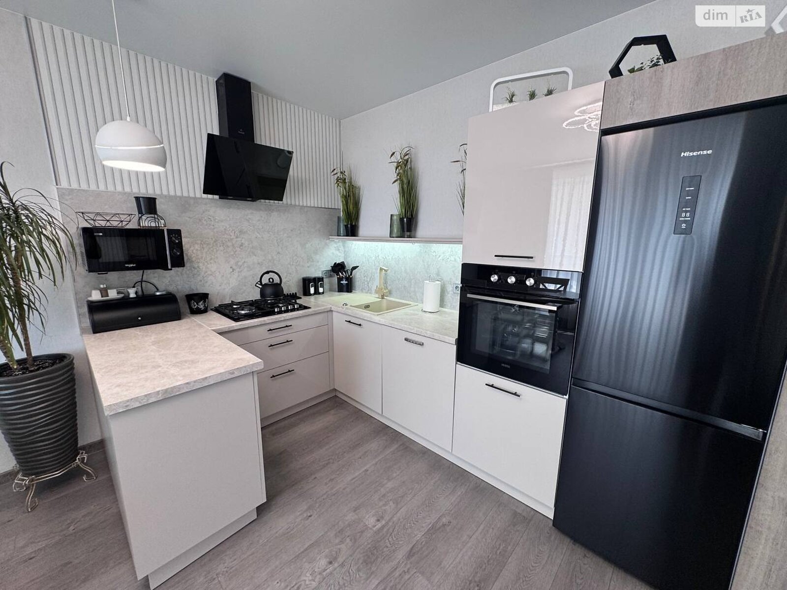 Обʼєкт нерухомості: 3 КІМ. КВАРТИРА, ПЛОЩА - 100 м², ЦІНА - 130 000 $
, пров. Затишний — HUBTRUST, Вінниця