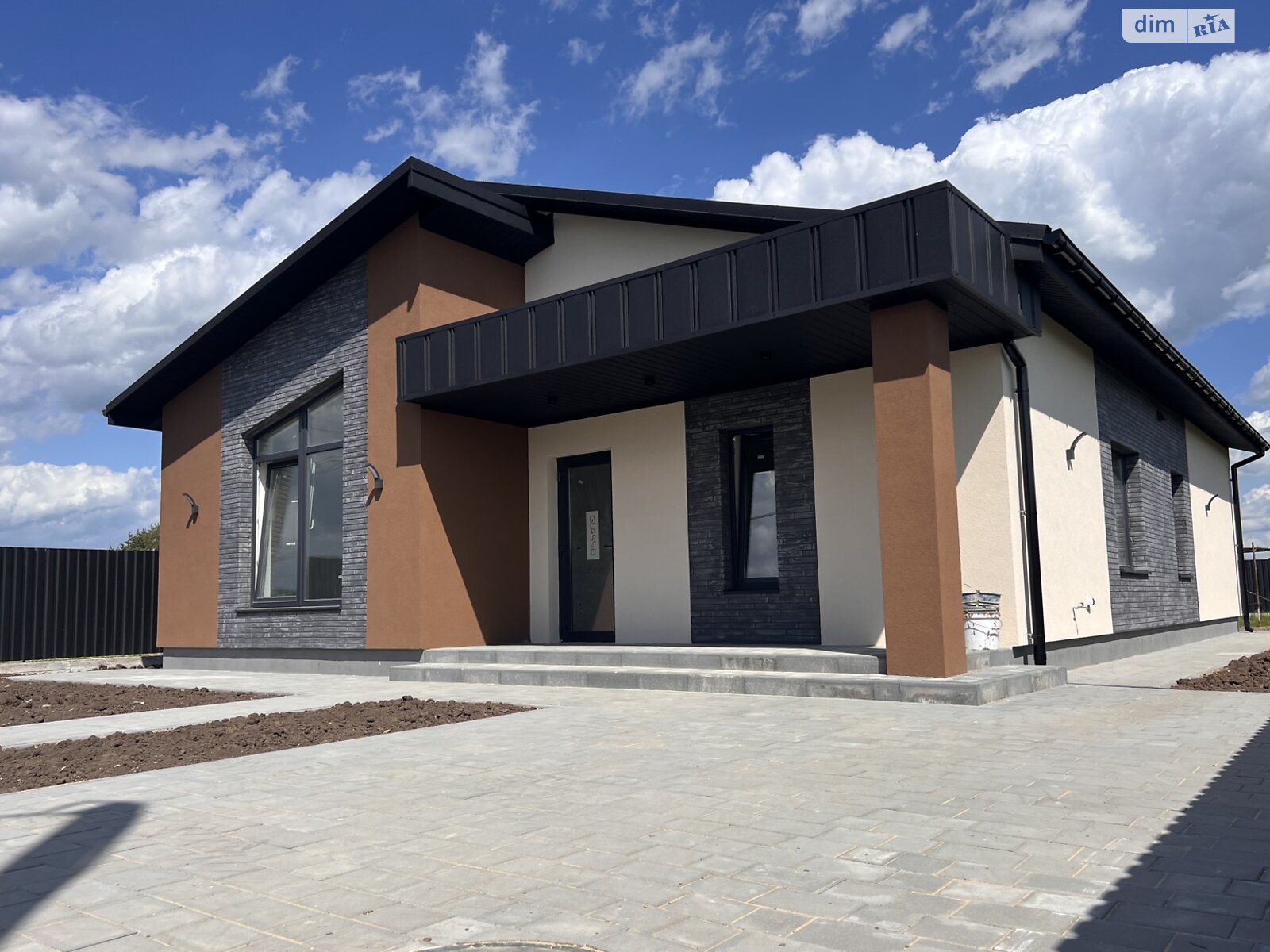 3 КІМ. БУДИНОК, ПЛОЩА - 120 м², ЦІНА - 112 000 $
