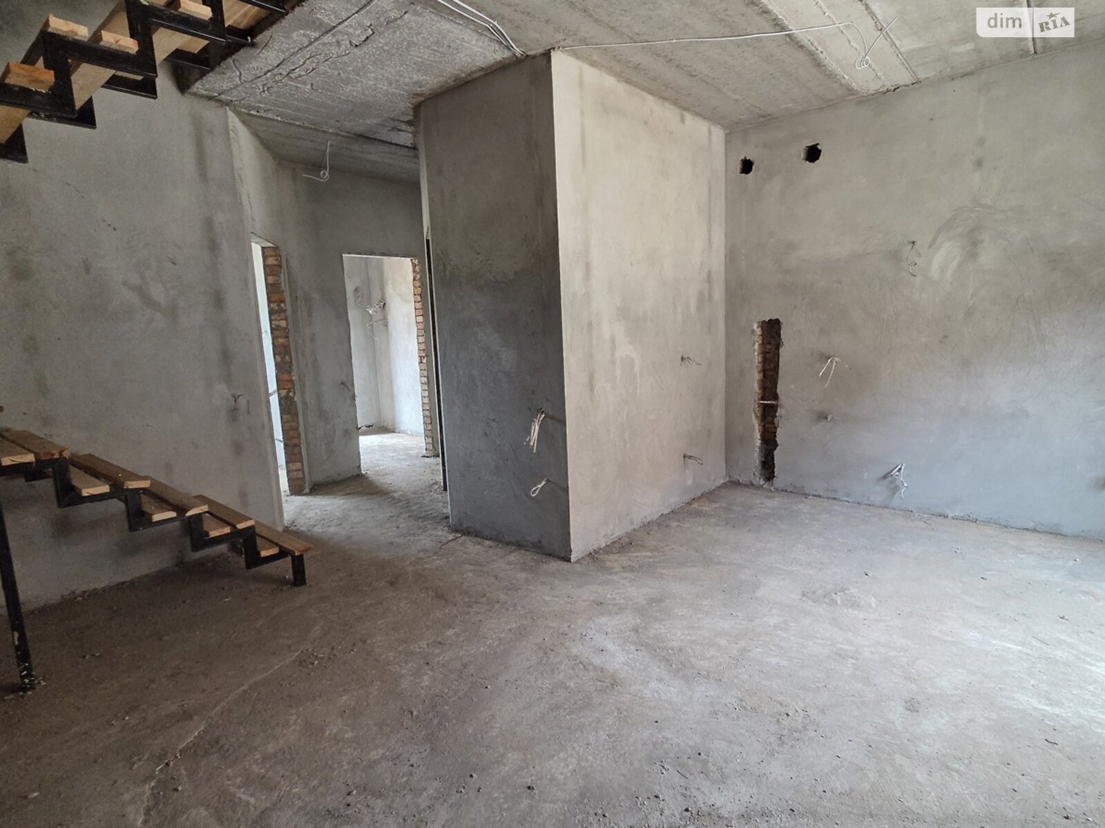 Обʼєкт нерухомості: 3 КІМ. ТАУНХАУС, ПЛОЩА - 90 м², ЦІНА - 59 000 $
, пров. Світлий — HUBTRUST, Вінниця