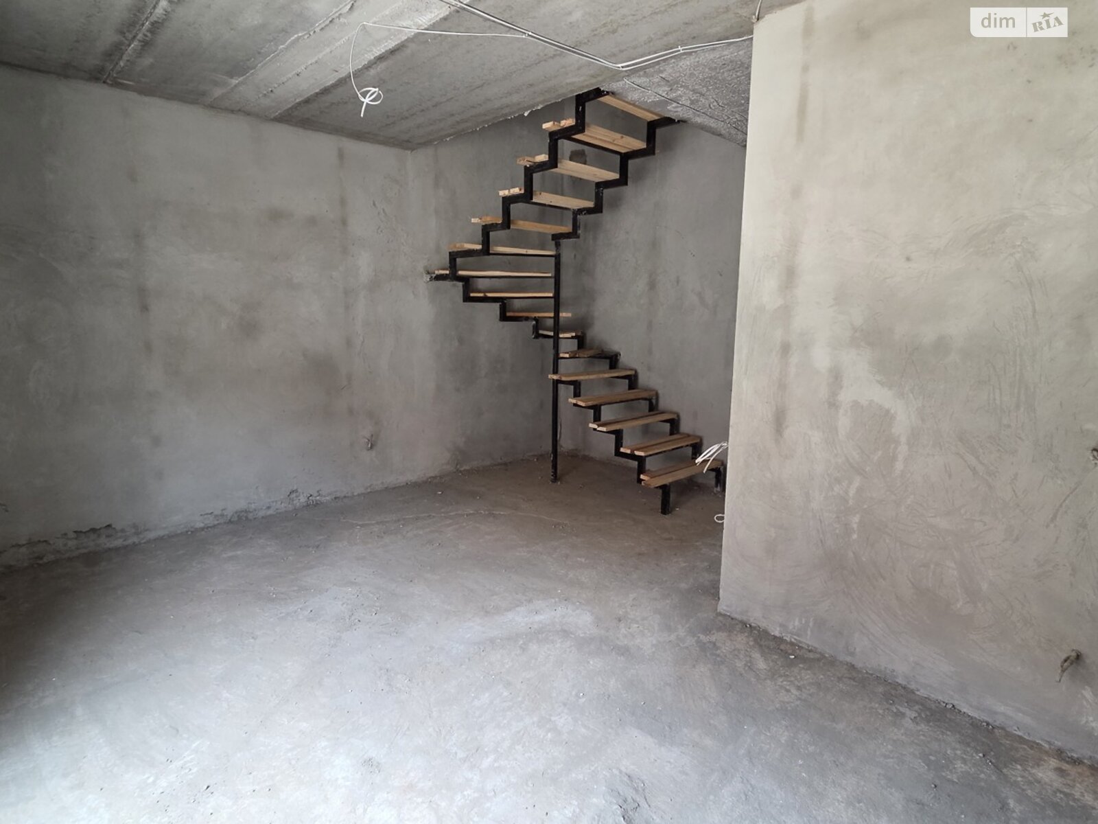 Обʼєкт нерухомості: 3 КІМ. ТАУНХАУС, ПЛОЩА - 90 м², ЦІНА - 59 000 $
, пров. Світлий — HUBTRUST, Вінниця
