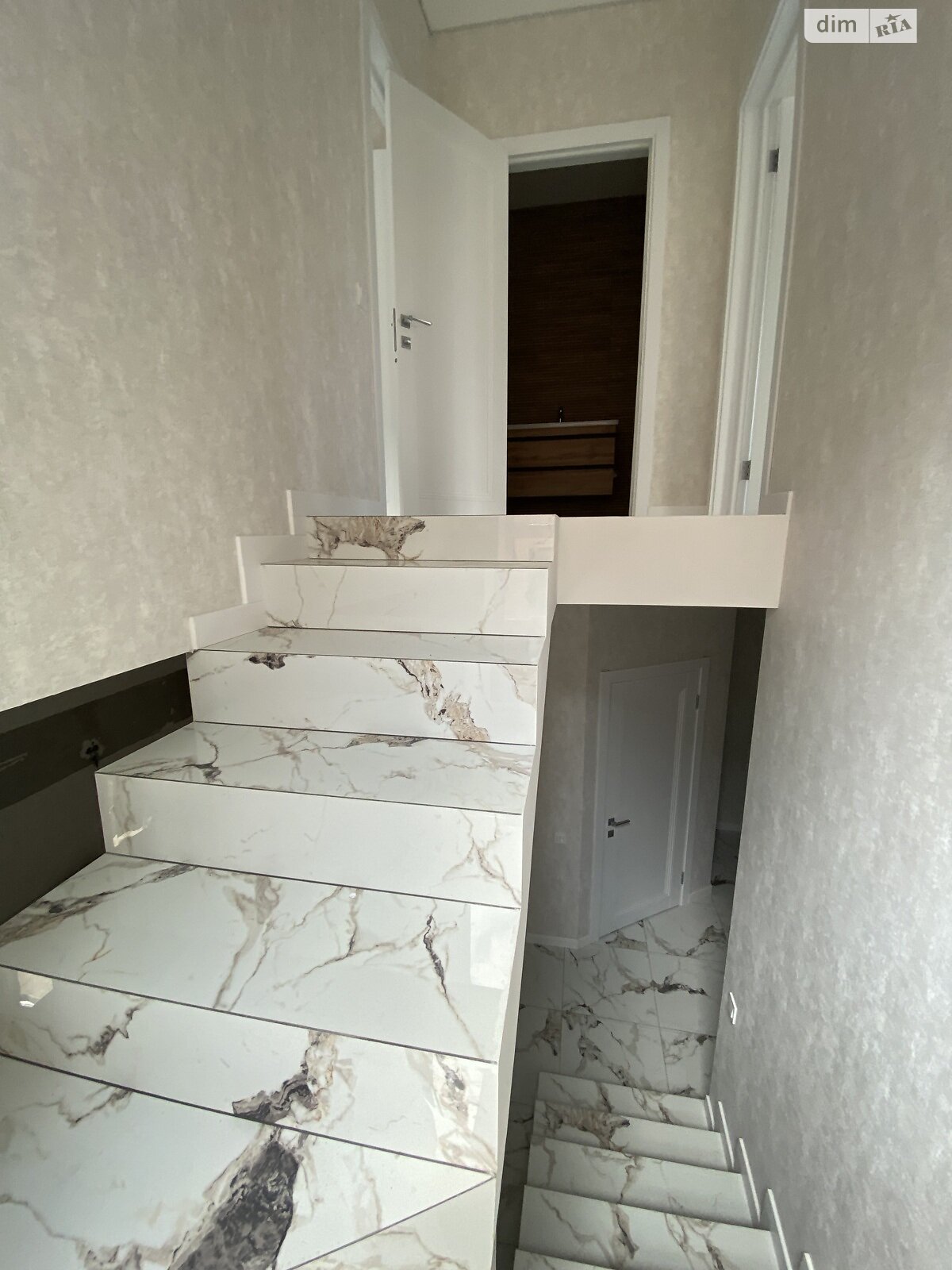 Обʼєкт нерухомості: 3 КІМ. ТАУНХАУС, ПЛОЩА - 95 м², ЦІНА - 115 000 $
, вул. Дубовецька — HUBTRUST, Вінниця