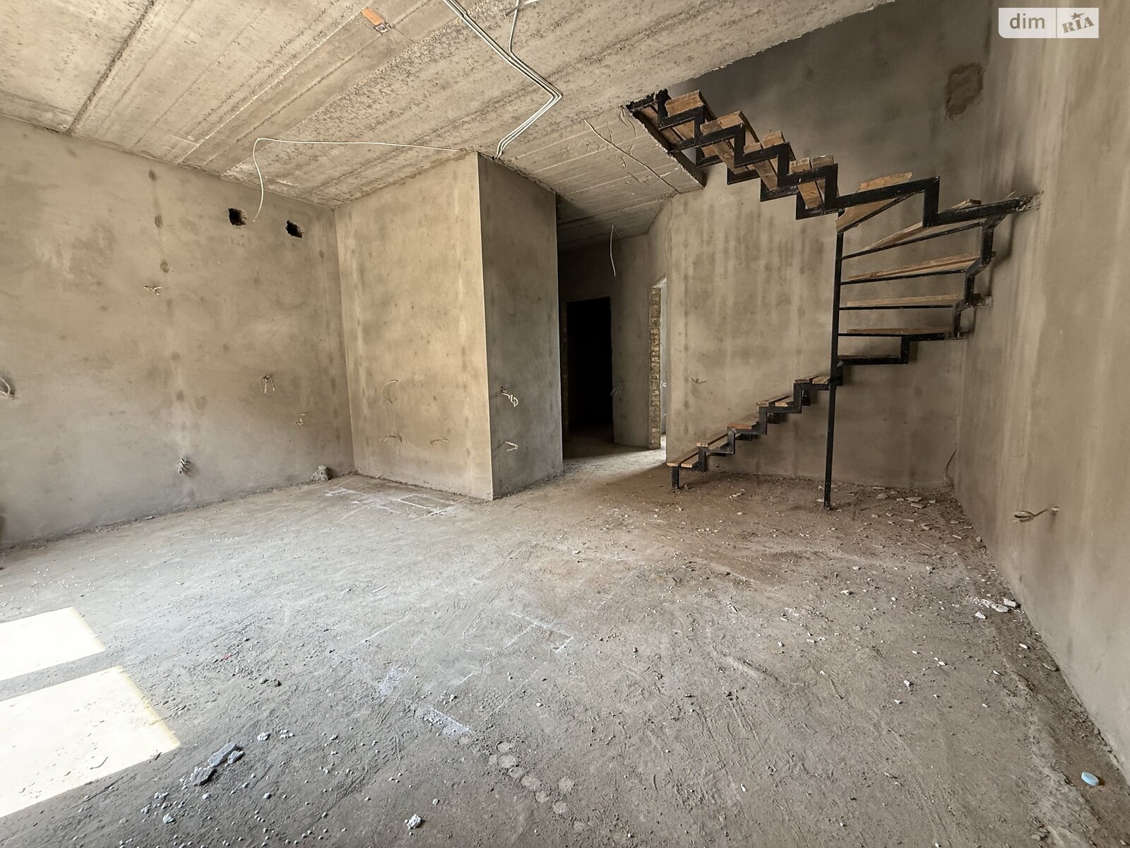 Обʼєкт нерухомості: 3 КІМ. ТАУНХАУС, ПЛОЩА - 90 м², ЦІНА - 59 000 $
, пров. Світлий — HUBTRUST, Вінниця